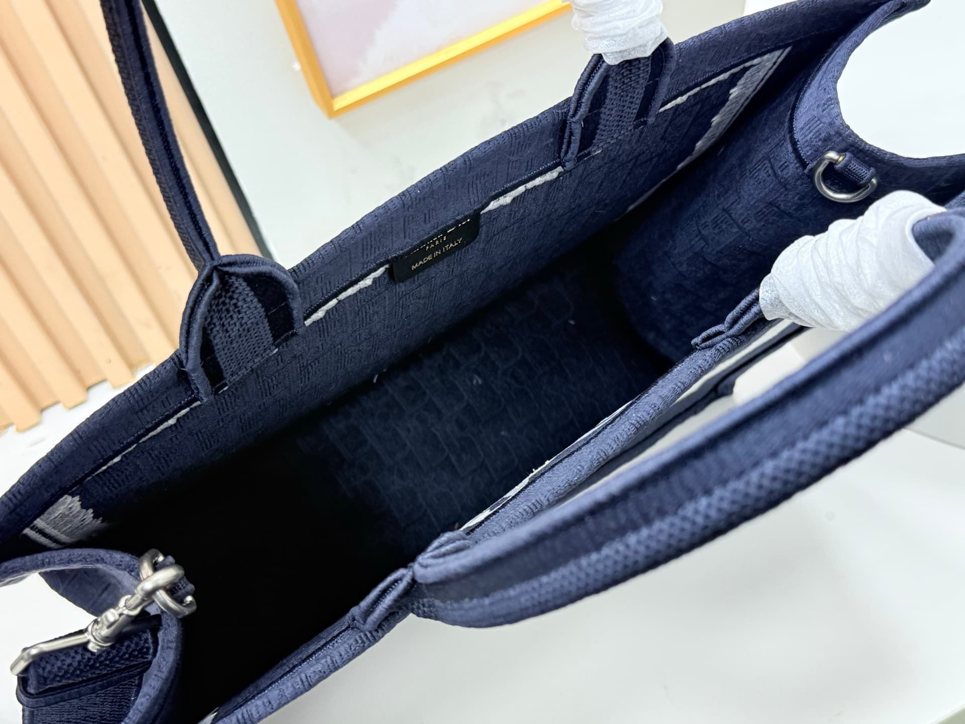 C1930 Details of Diore JWA’s new bags in the first season! The classic bags now have a modern touch. — image 8