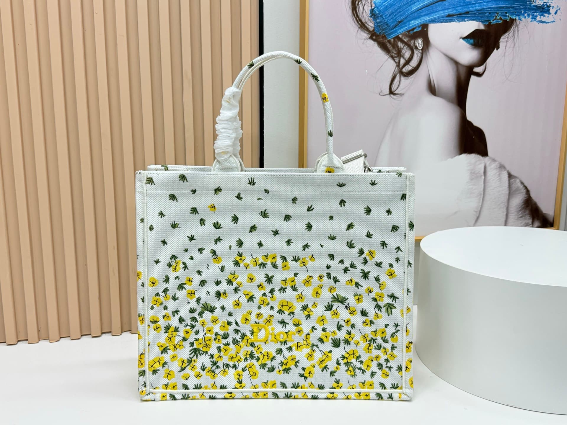 C1924 Details of Diore JWA’s new bags in the first season! The classic bags now have a modern touch. — image 4