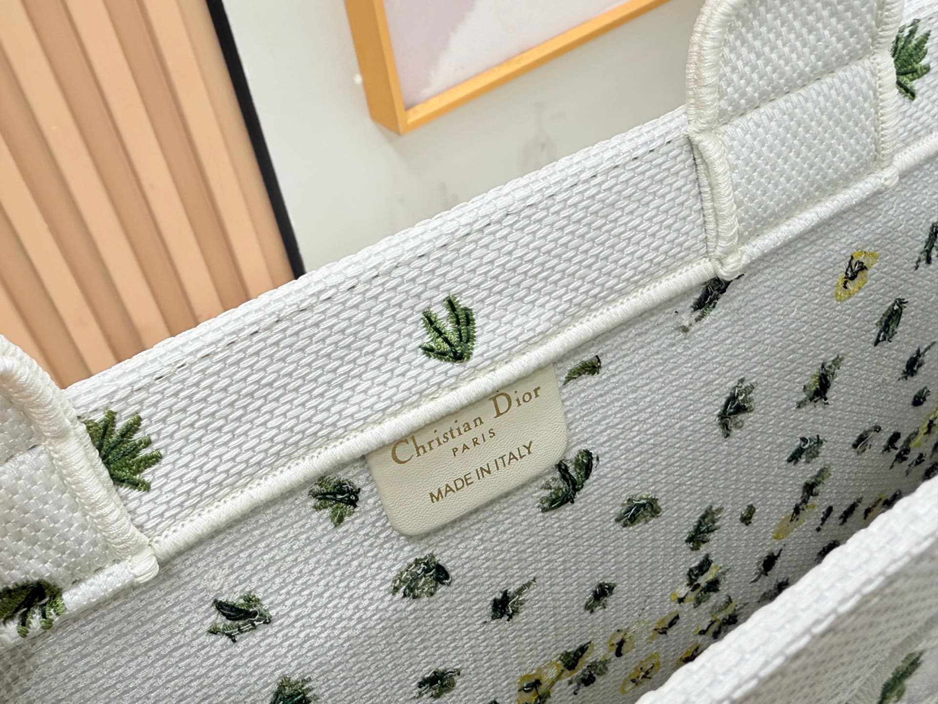 C1924 Details of Diore JWA’s new bags in the first season! The classic bags now have a modern touch. — image 8