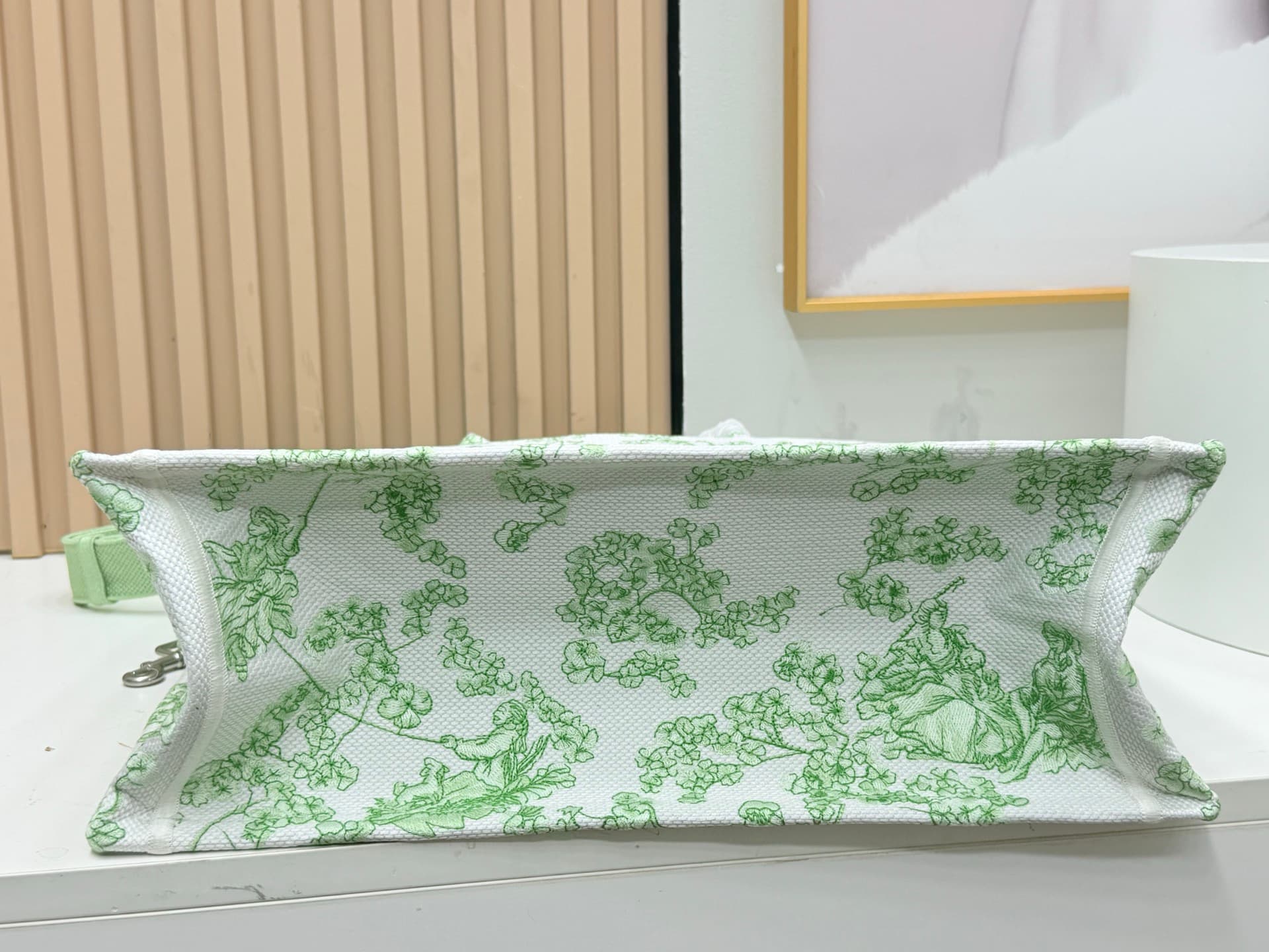 C1908 Details of Diore JWA’s new bags in the first season! The classic bags now have a modern touch. — image 8