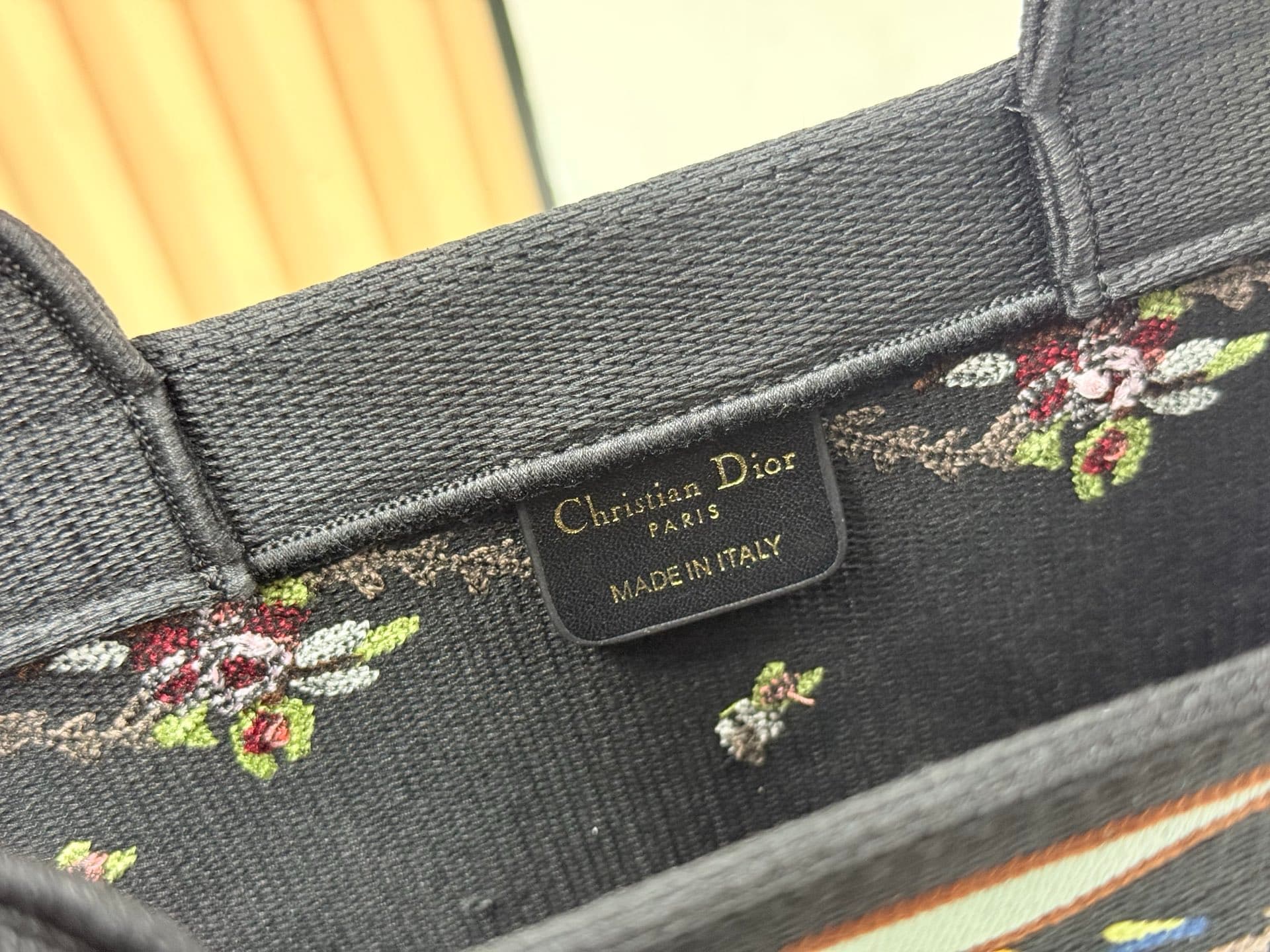 C1902 Details of Diore JWA’s new bags in the first season! The classic bags now have a modern touch. — image 8