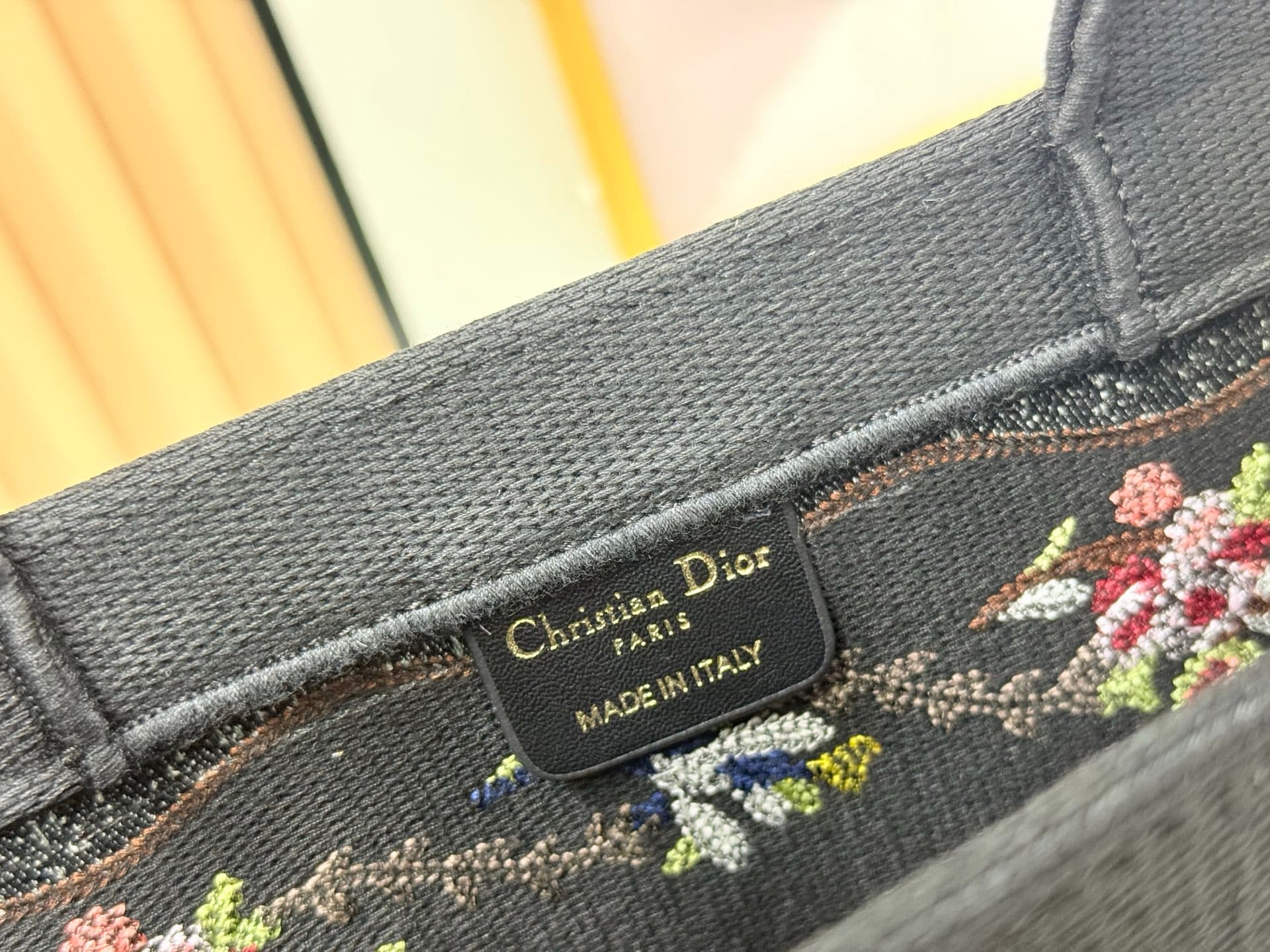 C1900 Details of Diore JWA’s new bags in the first season! The classic bags now have a modern feel. — image 8