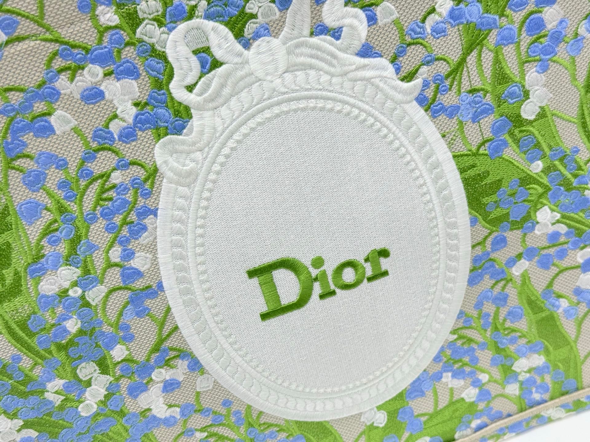 C2058 Details of Diô JWA’s new bags in the first season! The classic bags now have a modern twist. — image 6