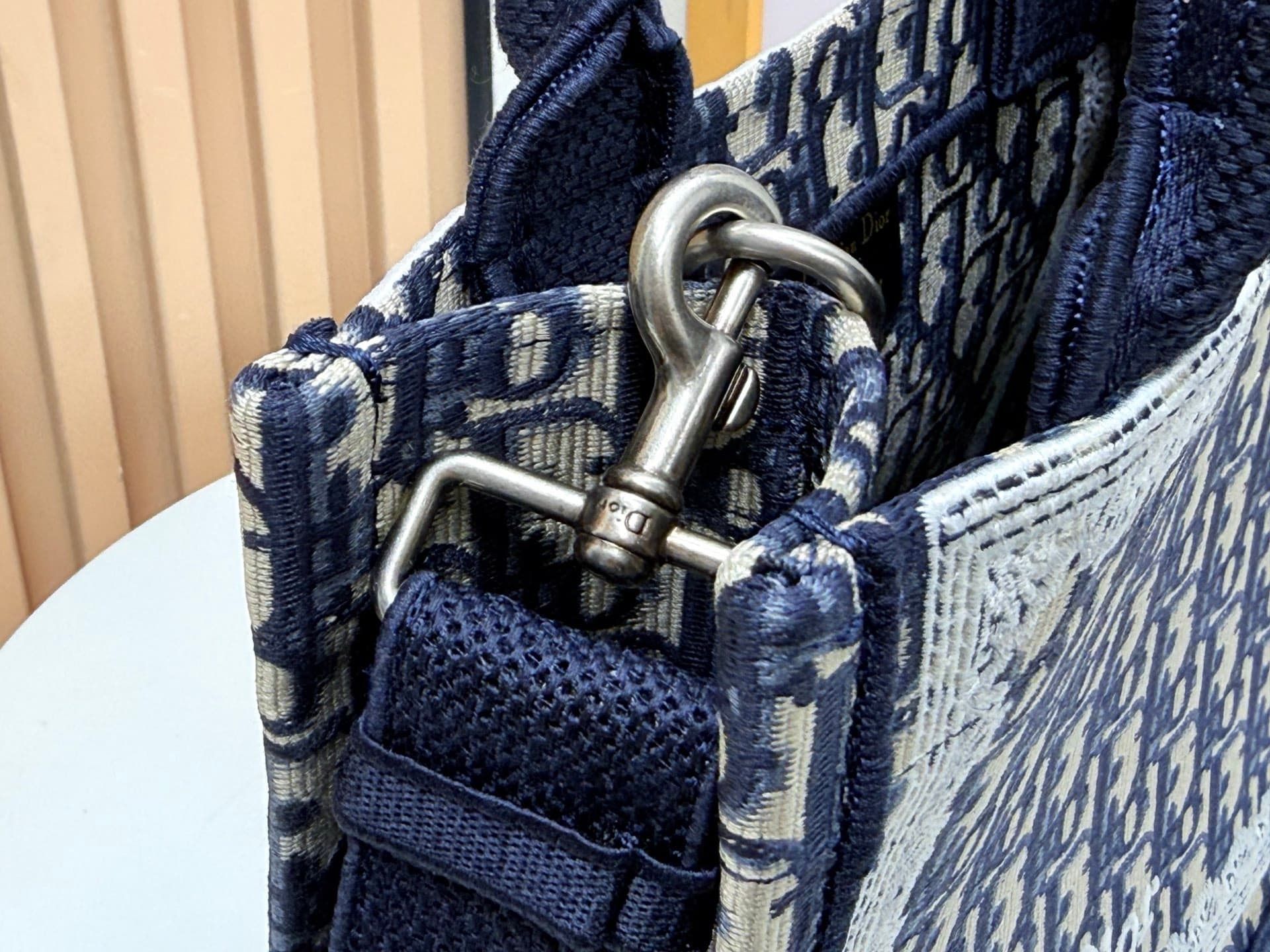 C2056 Details of Diore JWA’s new bags in the first season! The classic bags now have a modern feel. — image 8