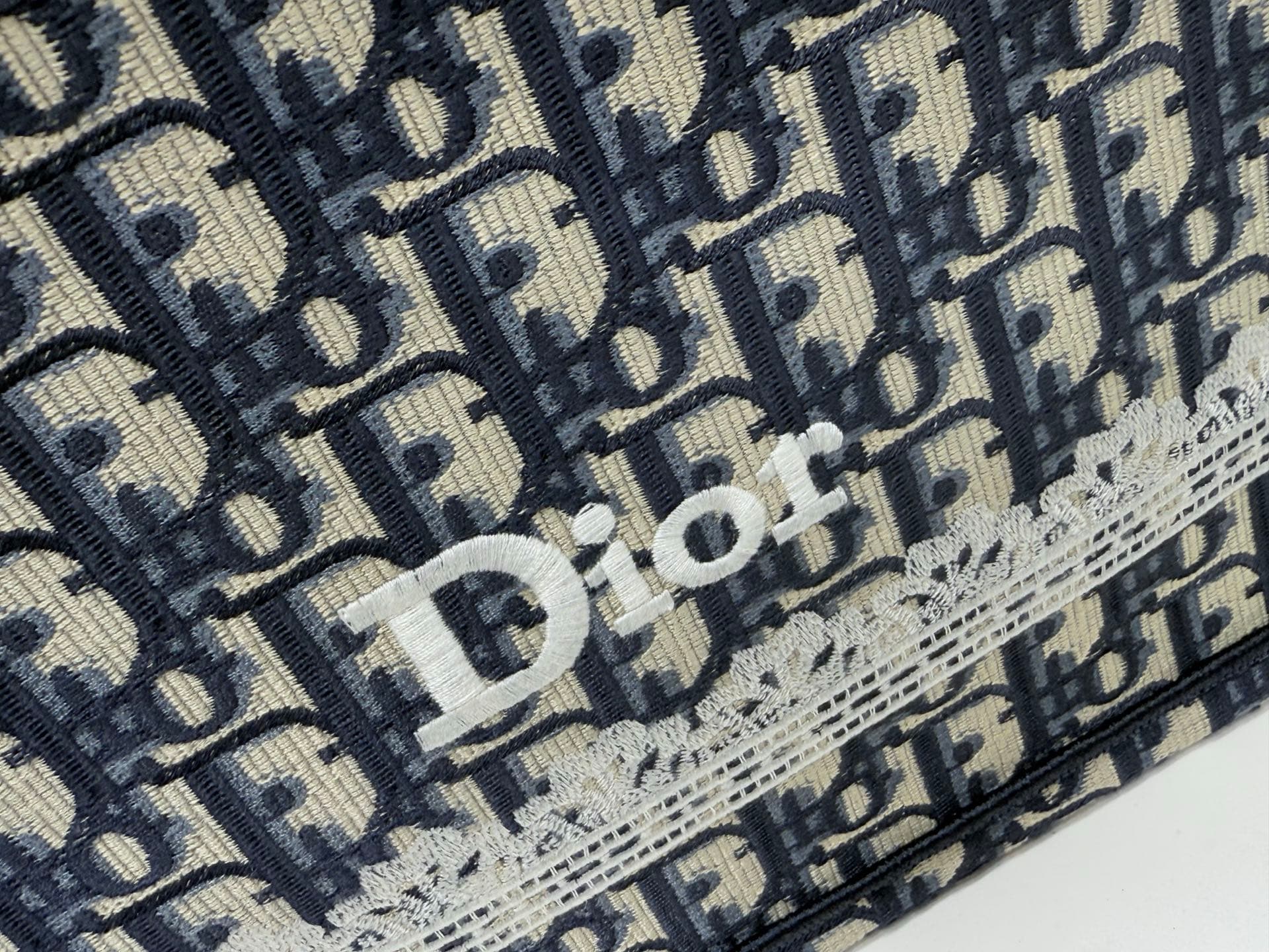 C2052 Details of Diore JWA’s new bags in the first season! The classic bags now have a modern touch. — image 5