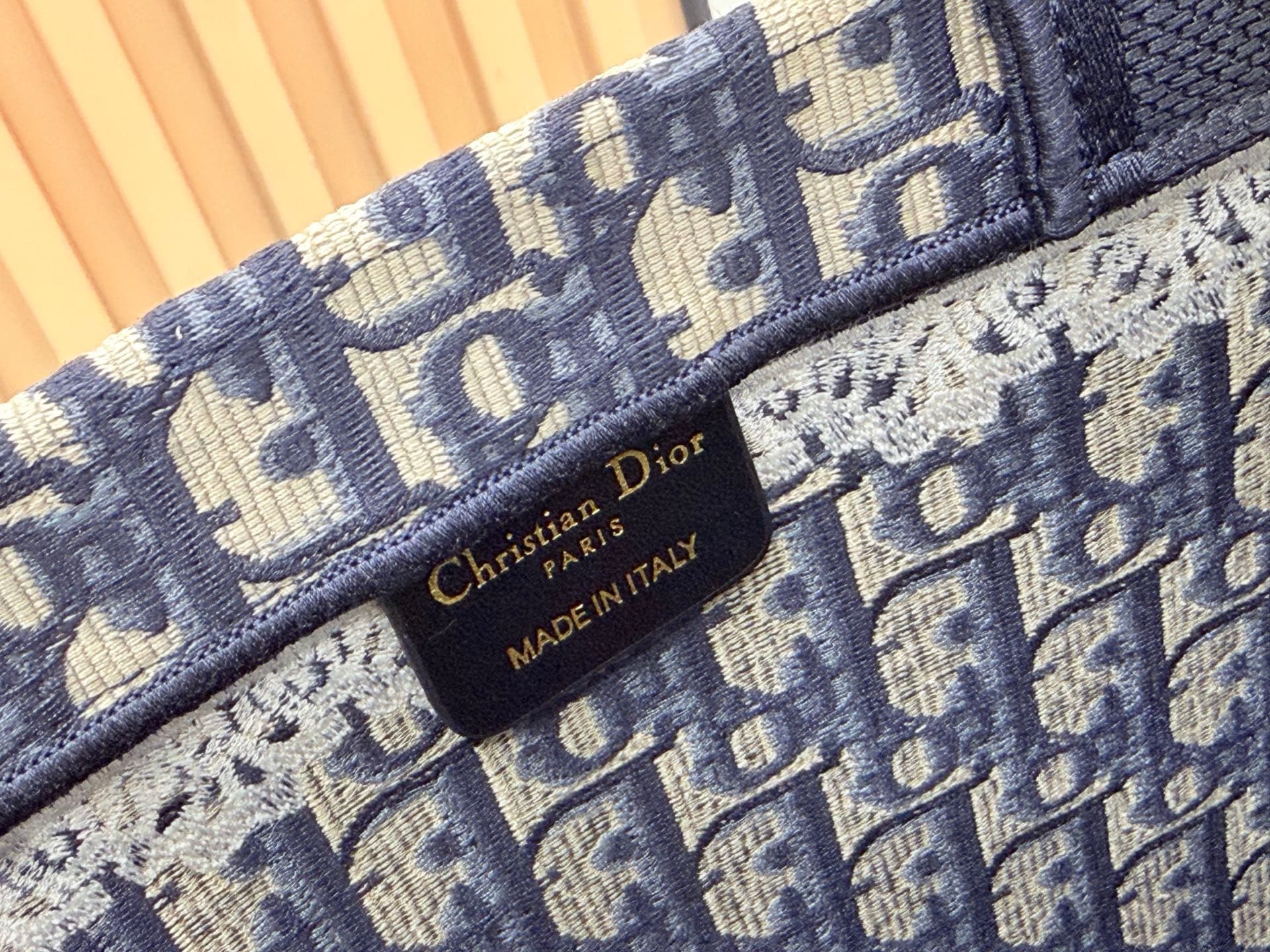 C2052 Details of Diore JWA’s new bags in the first season! The classic bags now have a modern touch. — image 7