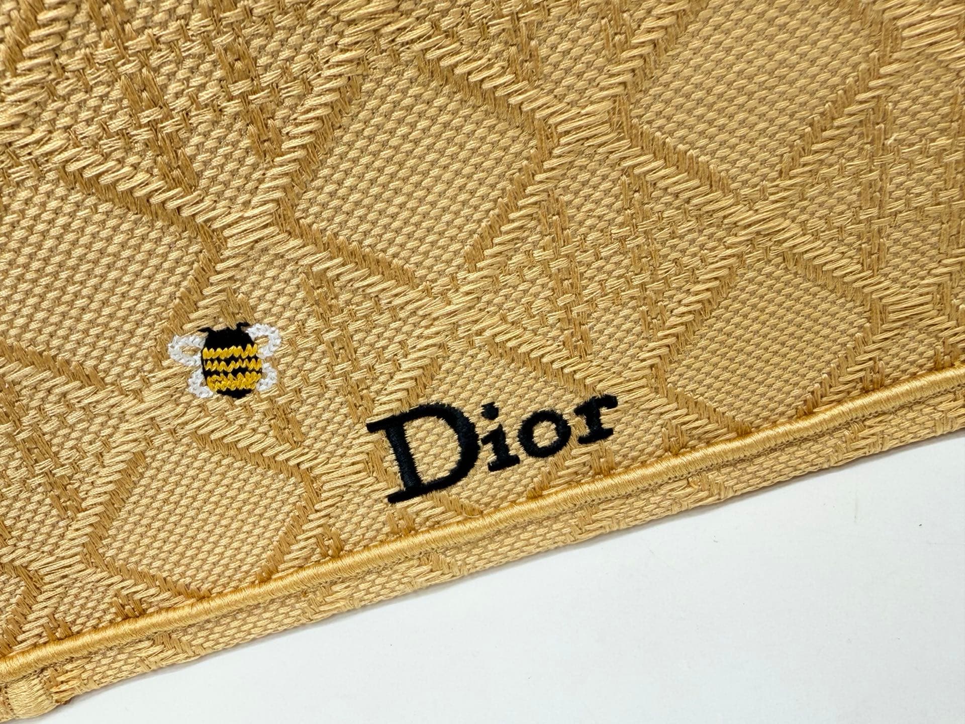 C2038 Details of Diore JWA’s new bags in the first season! The classic bags now have a modern twist. — image 5