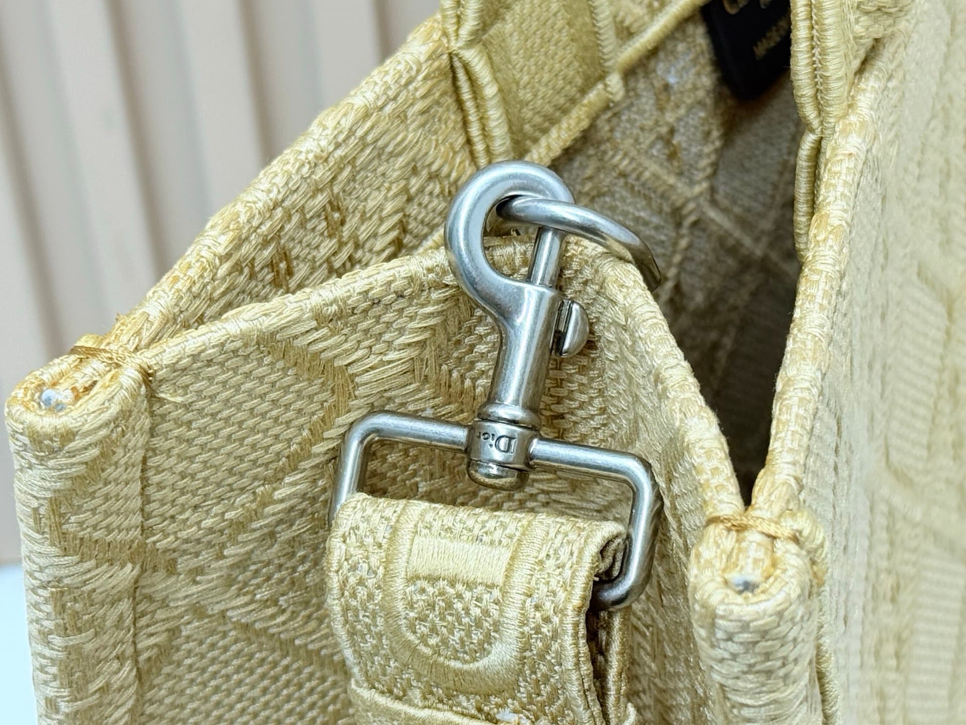 C2034 Details of Diore JWA’s new bags in the first season! The classic bags now have a modern touch. — image 6