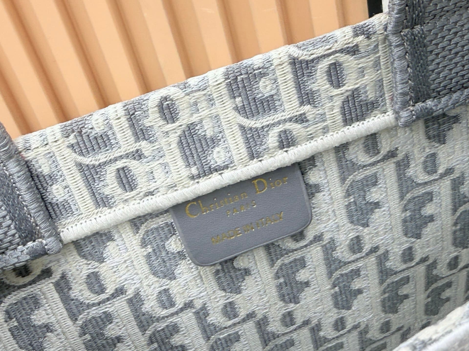 C2032 Details of Diore JWA’s new bags in the first season! The classic bags now have a modern feel. — image 7