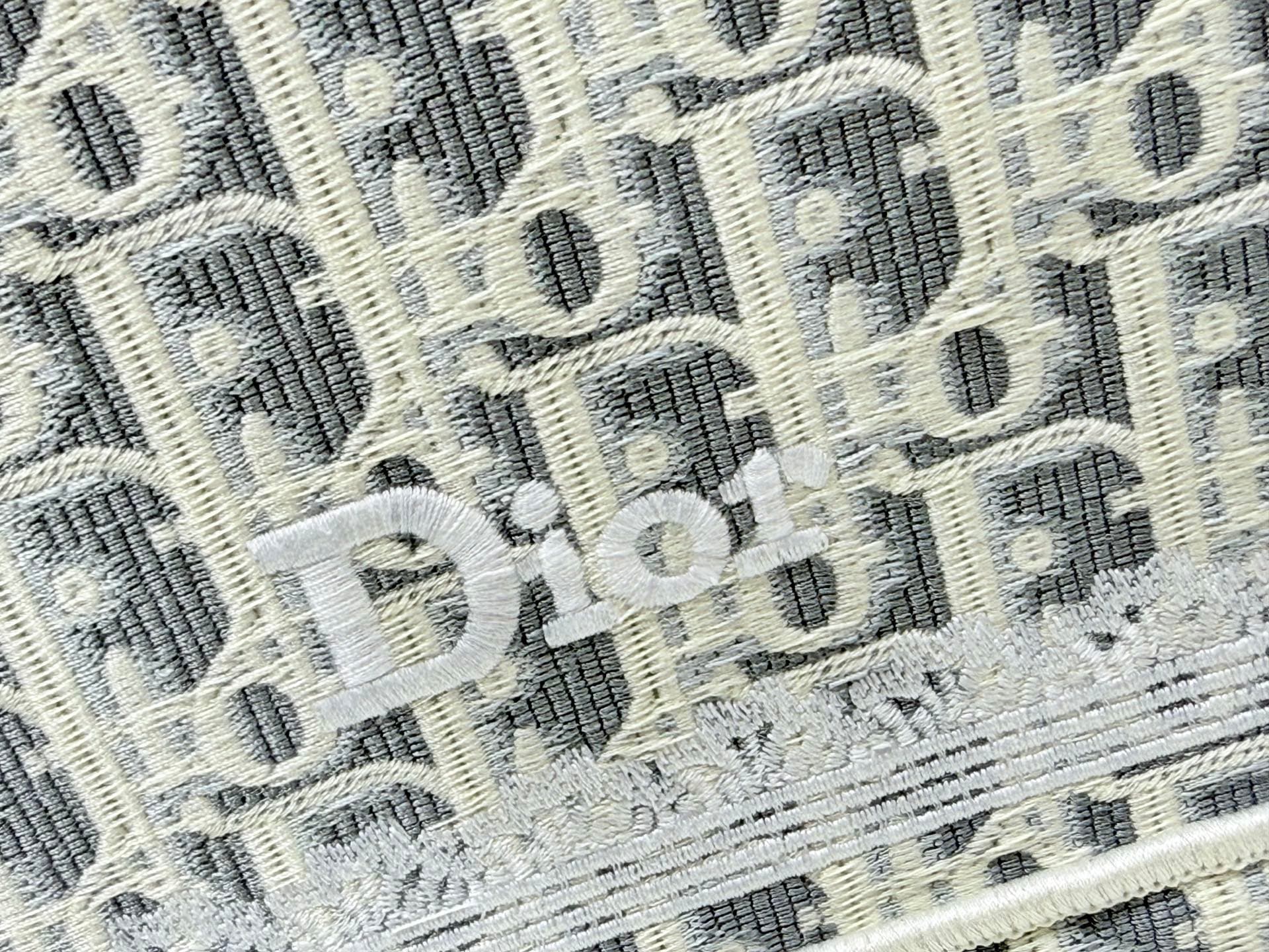 C2032 Details of Diore JWA’s new bags in the first season! The classic bags now have a modern feel. — image 6