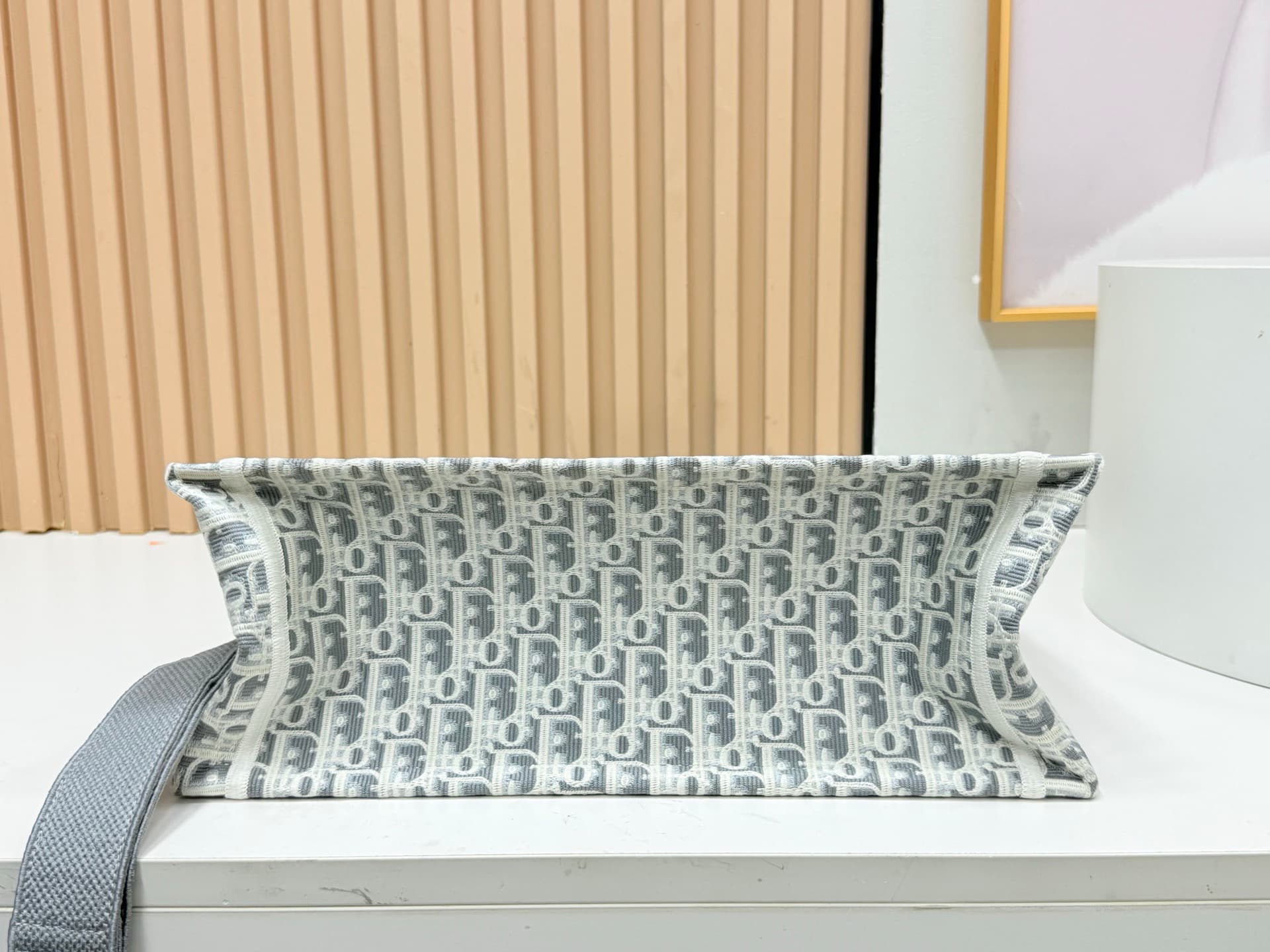 C2030 Details of Diore JWA’s new bags in the first season! The classic bags now have a modern twist. — image 8