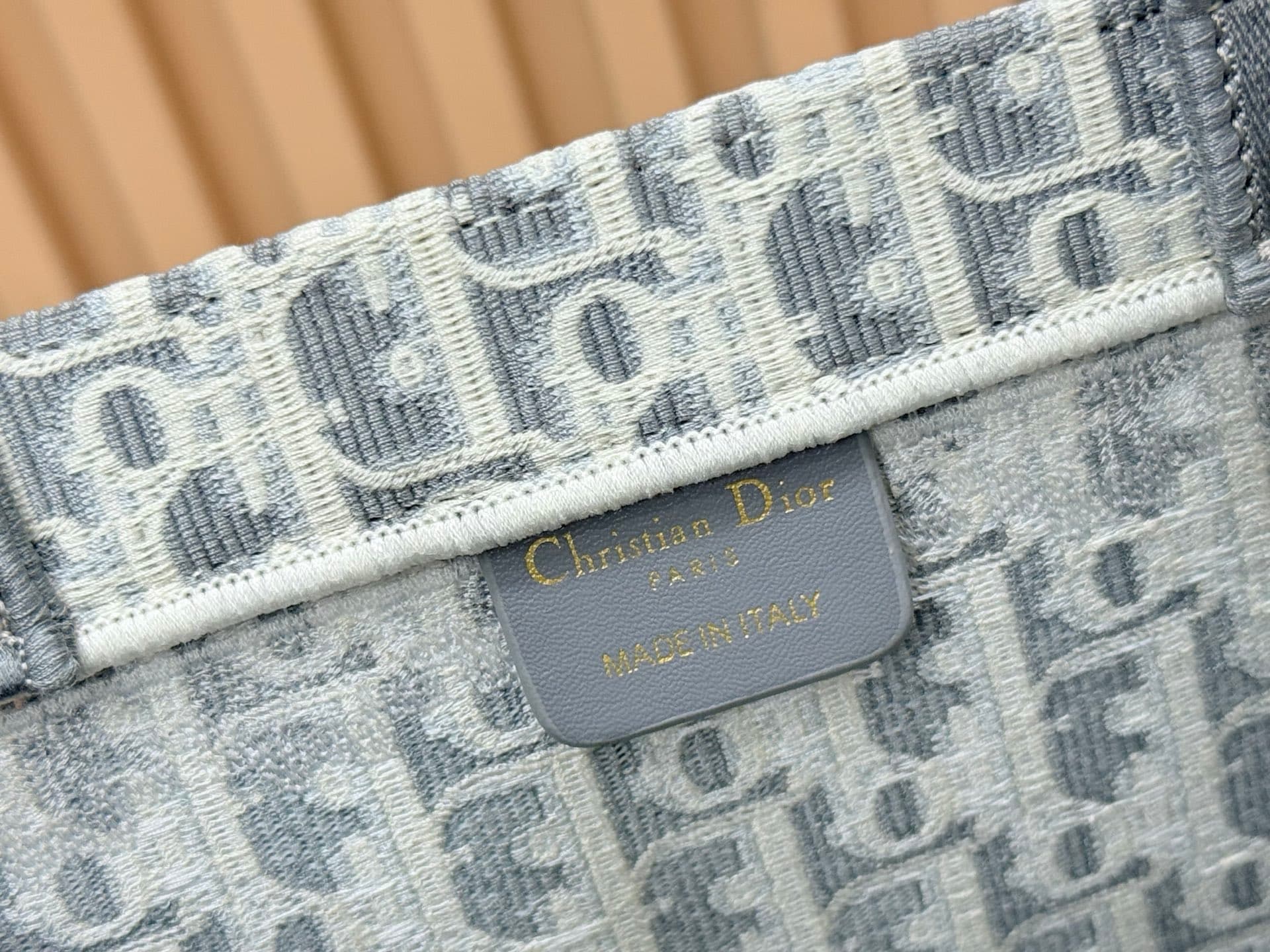C2028 Details of Diô JWA’s new bags in the first season! The classic bags now have a modern touch. — image 6