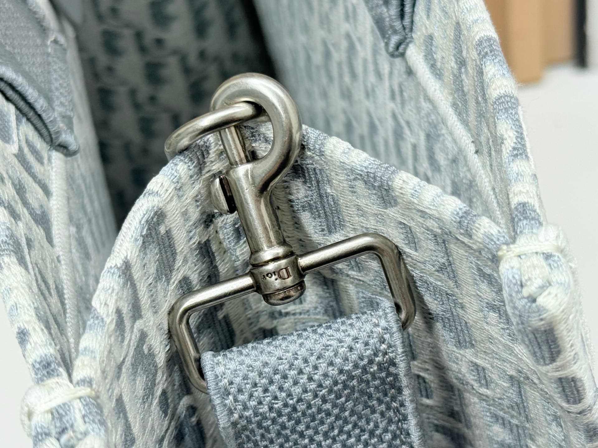 C2028 Details of Diô JWA’s new bags in the first season! The classic bags now have a modern touch. — image 5