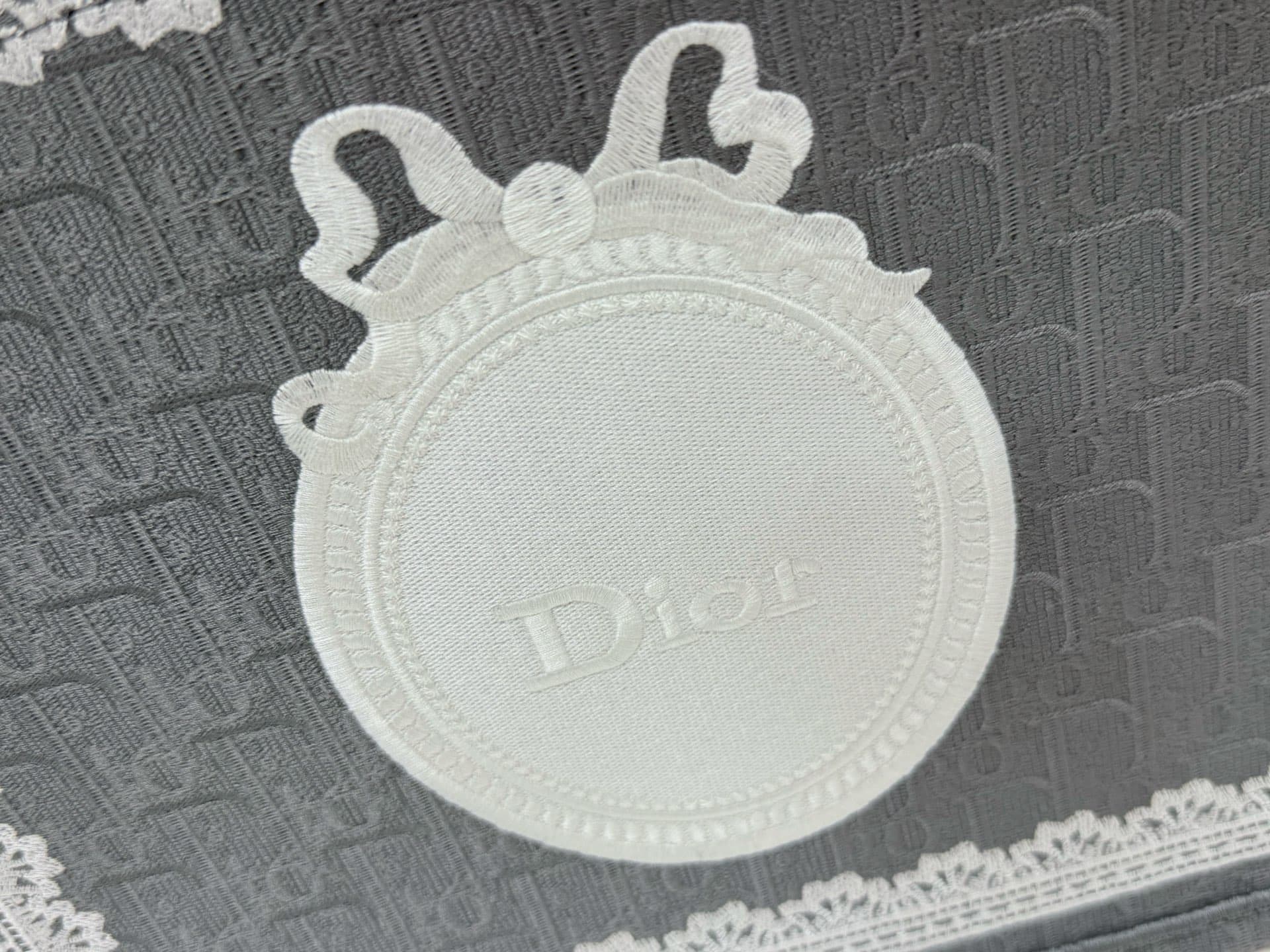 C2024 Details of Diore JWA’s new bags in the first season! The classic bags now have a modern twist. — image 5