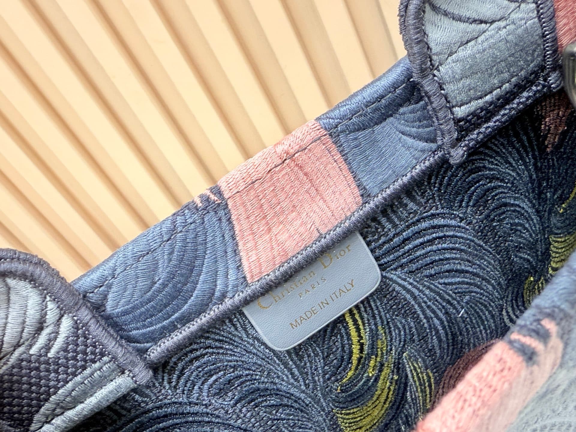 C1761 Details of Diore JWA’s new bags in the first season! The classic style with a modern twist — image 7