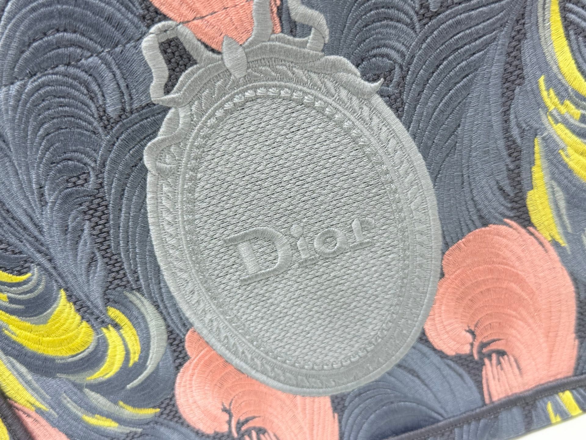 C1761 Details of Diore JWA’s new bags in the first season! The classic style with a modern twist — image 5