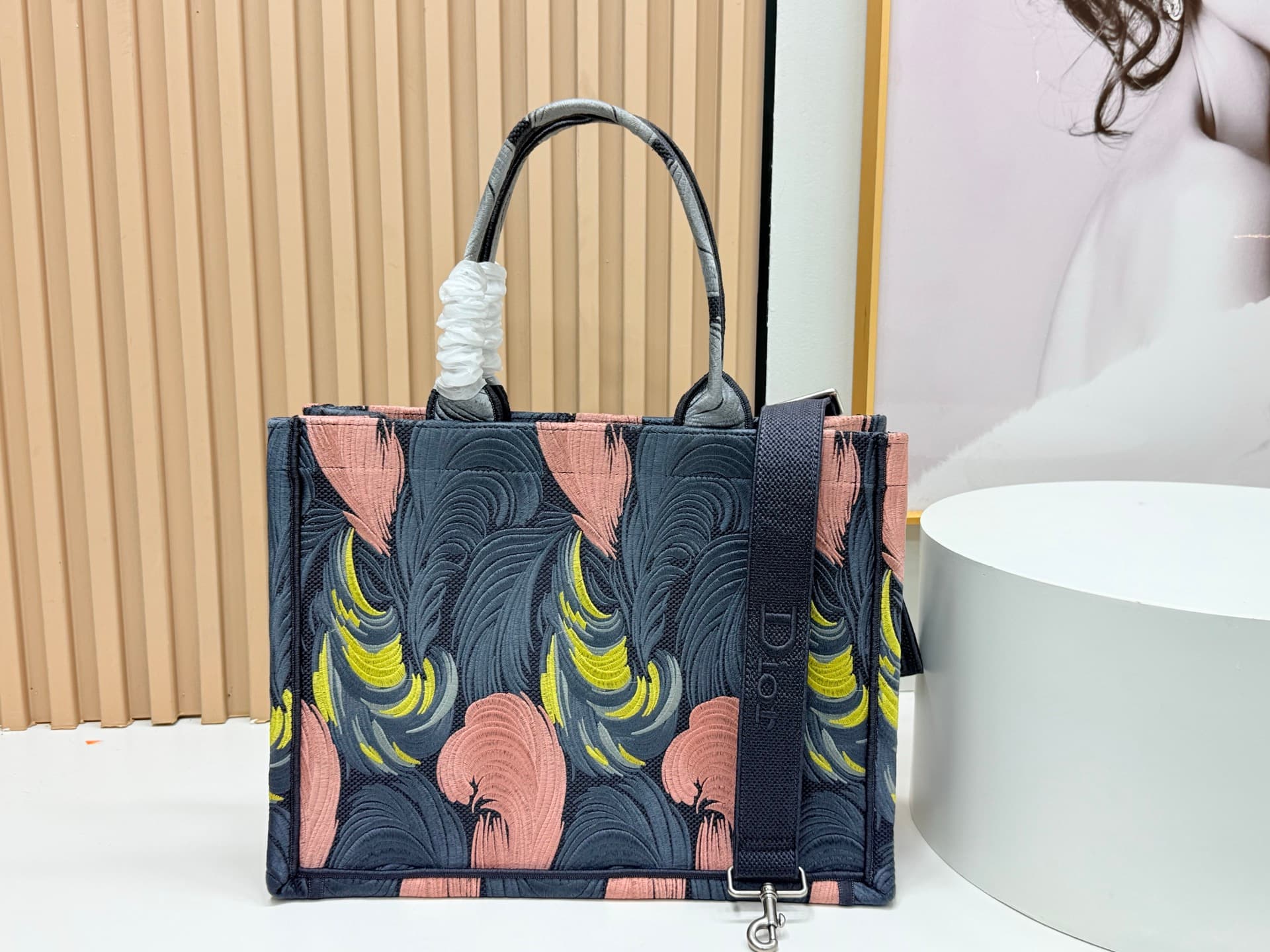 C1759 Details of Diò JWA’s new bags in the first season! The classic style with a modern touch — image 4