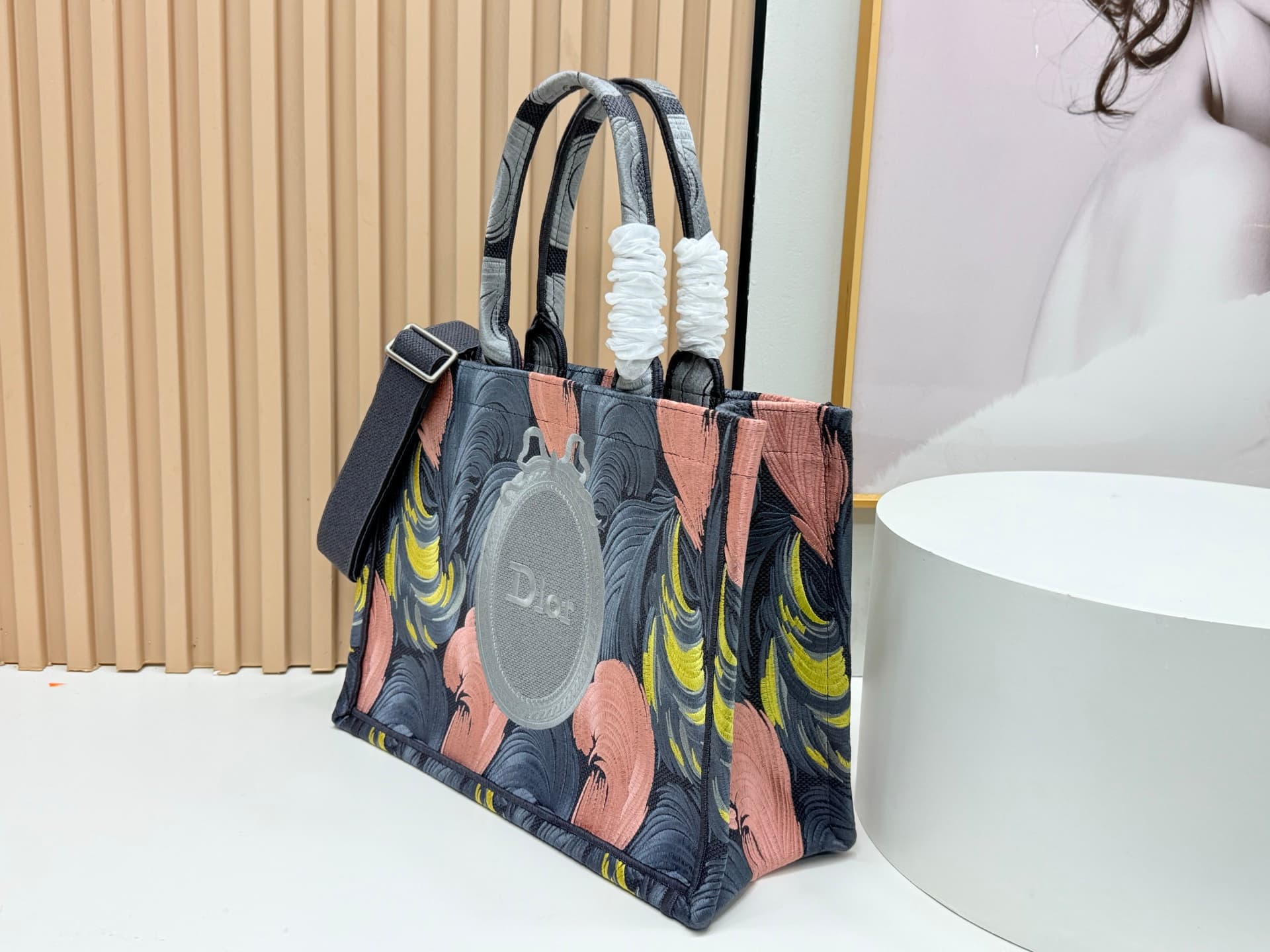 C1759 Details of Diò JWA’s new bags in the first season! The classic style with a modern touch — image 3