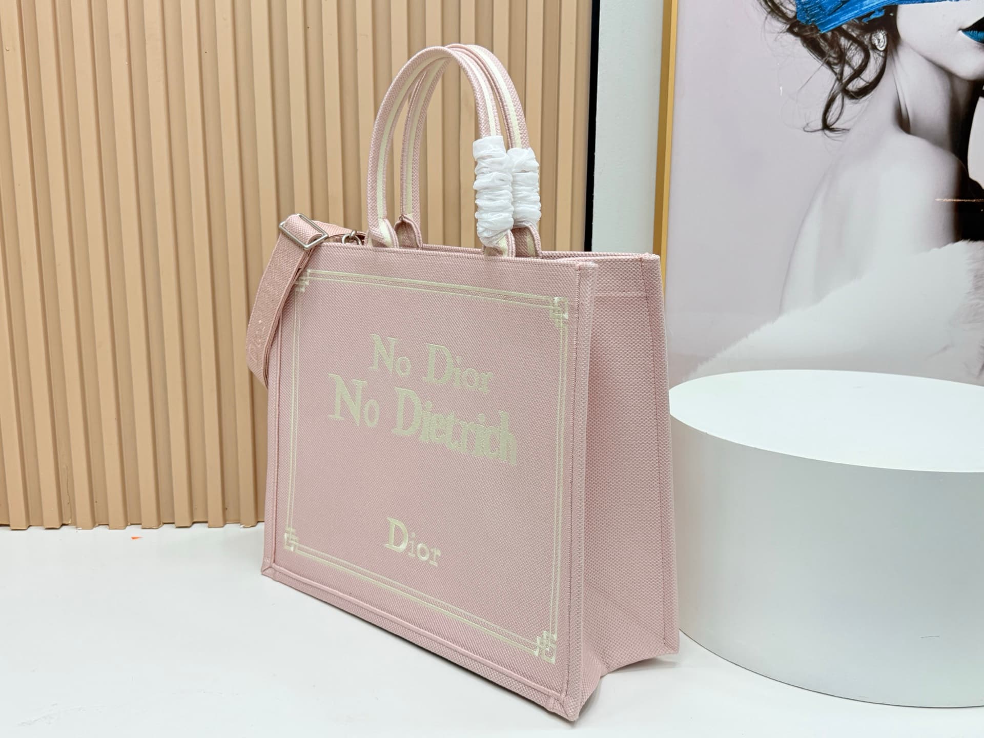 C1751 Details of Diore JWA’s new bags in the first season! The classic bags now have a modern touch. — image 3