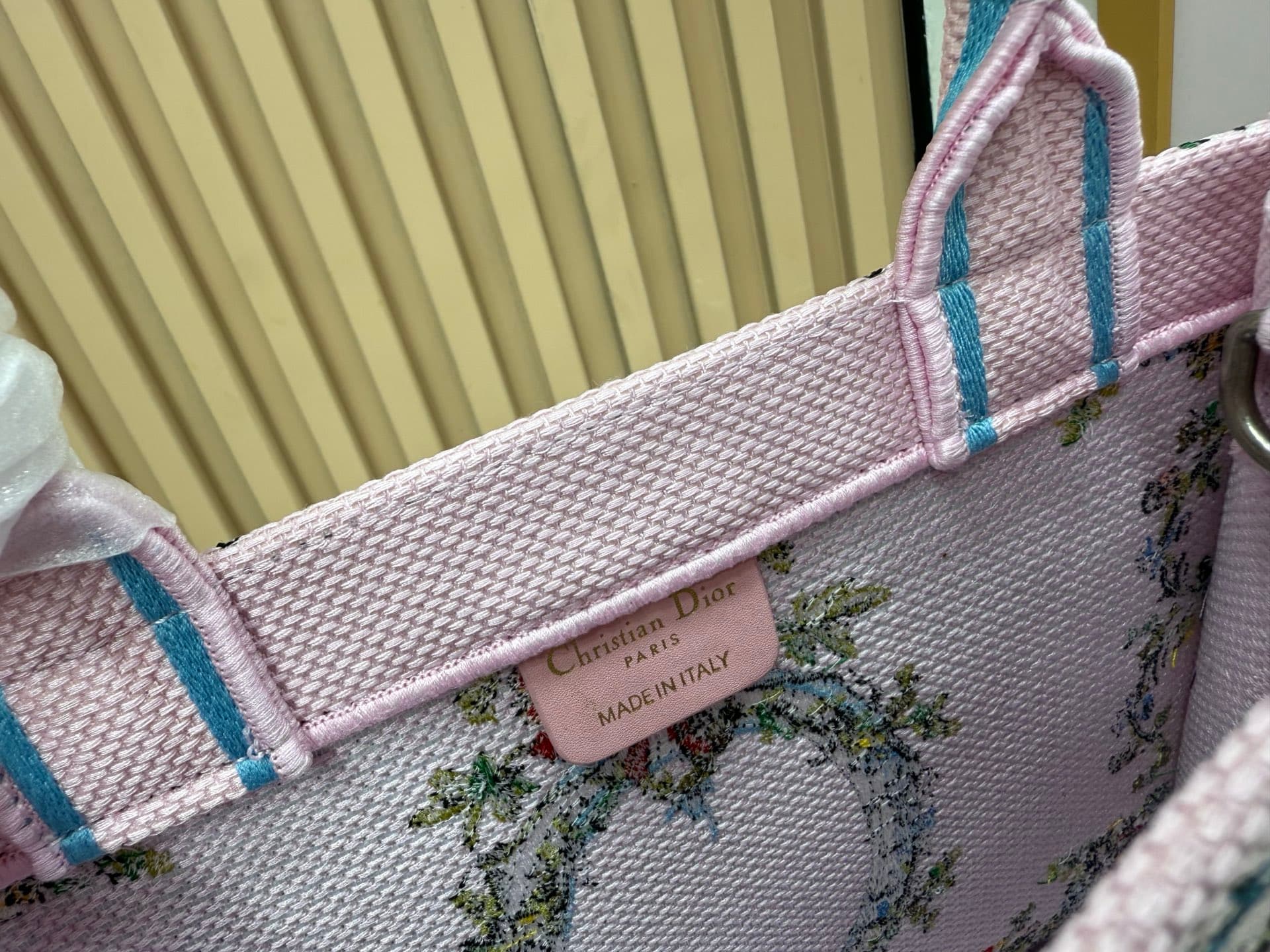 C1749 Details of Diore JWA’s new bags in the first season! The classic bags now have a modern twist — image 8