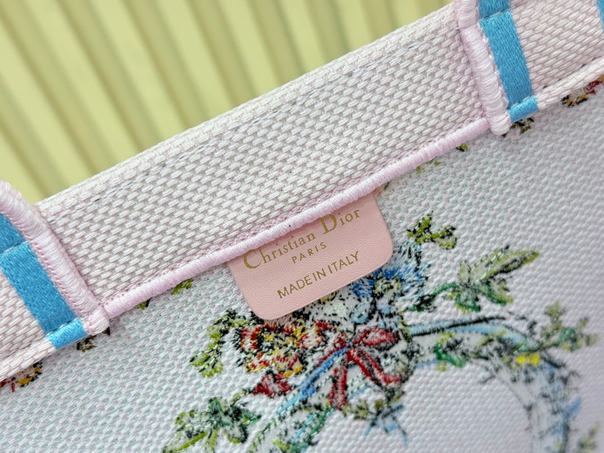 C1747 Details of Diore JWA’s new bags in the first season! The classic bags now have a modern touch. — image 7