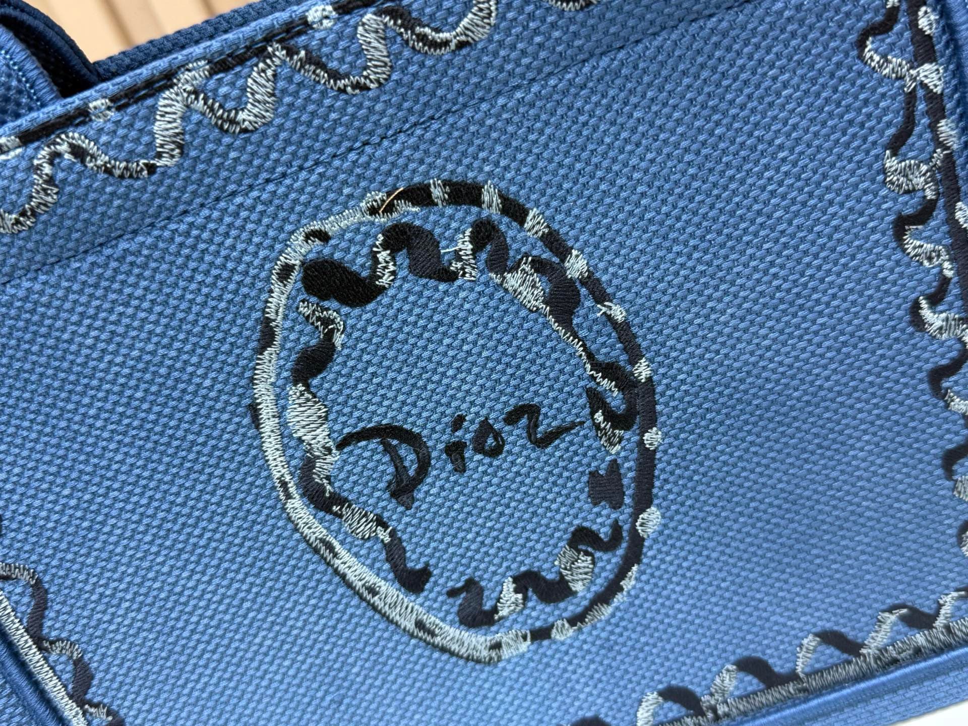 C1737 Details of Diore JWA’s new bags in the first season! The classic bags have a modern touch. — image 5