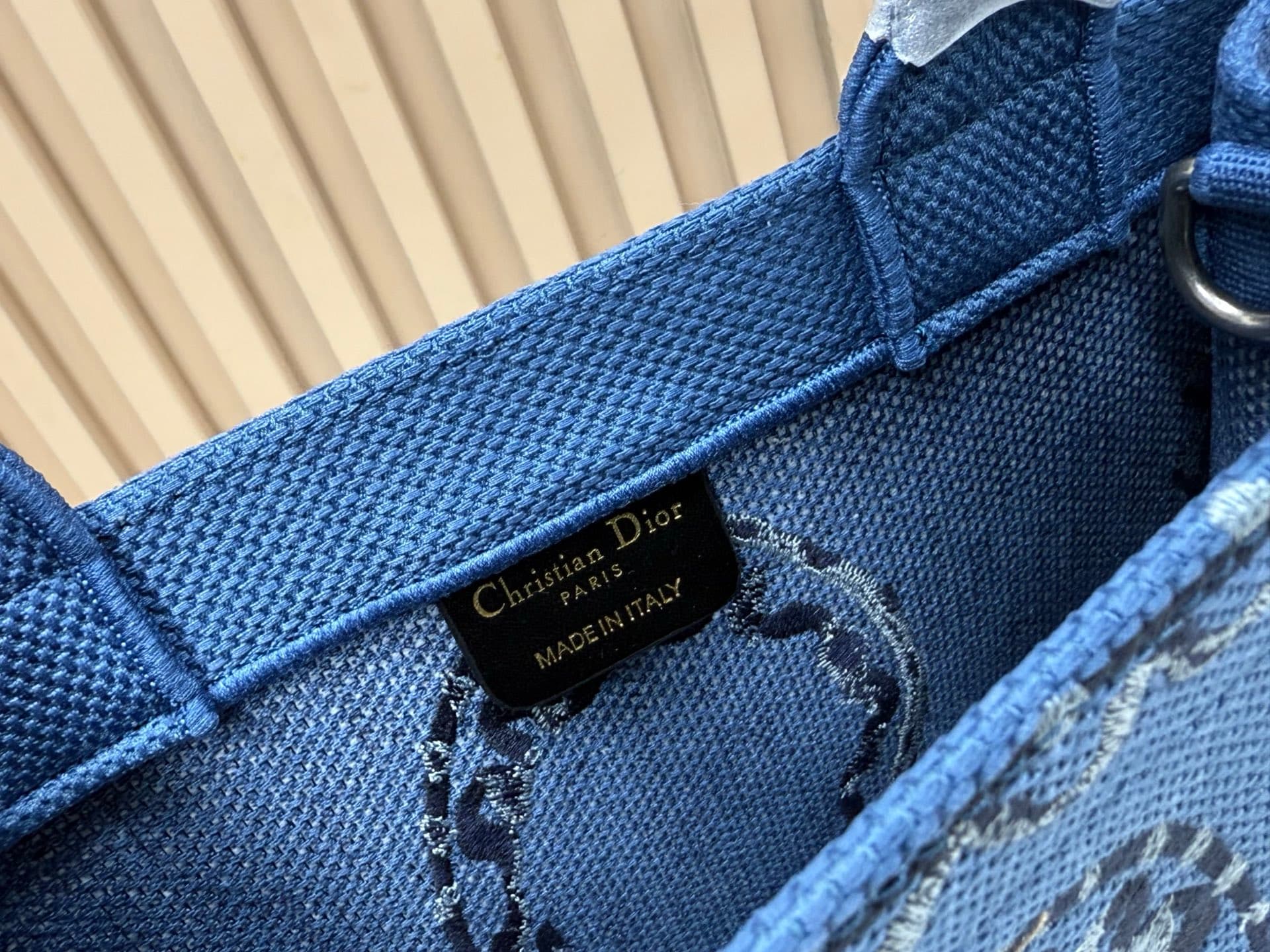 C1737 Details of Diore JWA’s new bags in the first season! The classic bags have a modern touch. — image 7