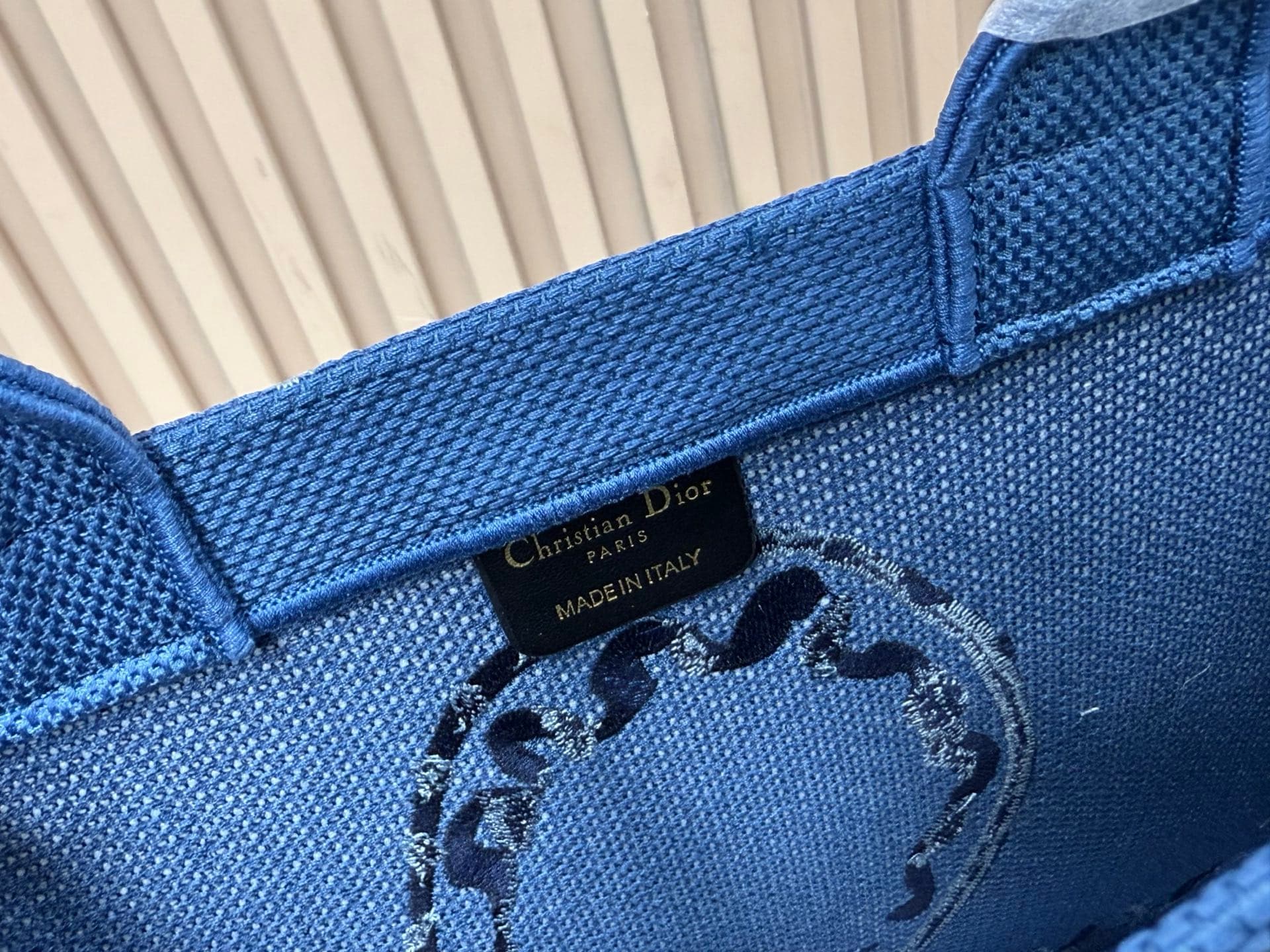 C1735 Details of Diò JWA’s new bags in the first season! The classic bags have a modern touch. — image 7
