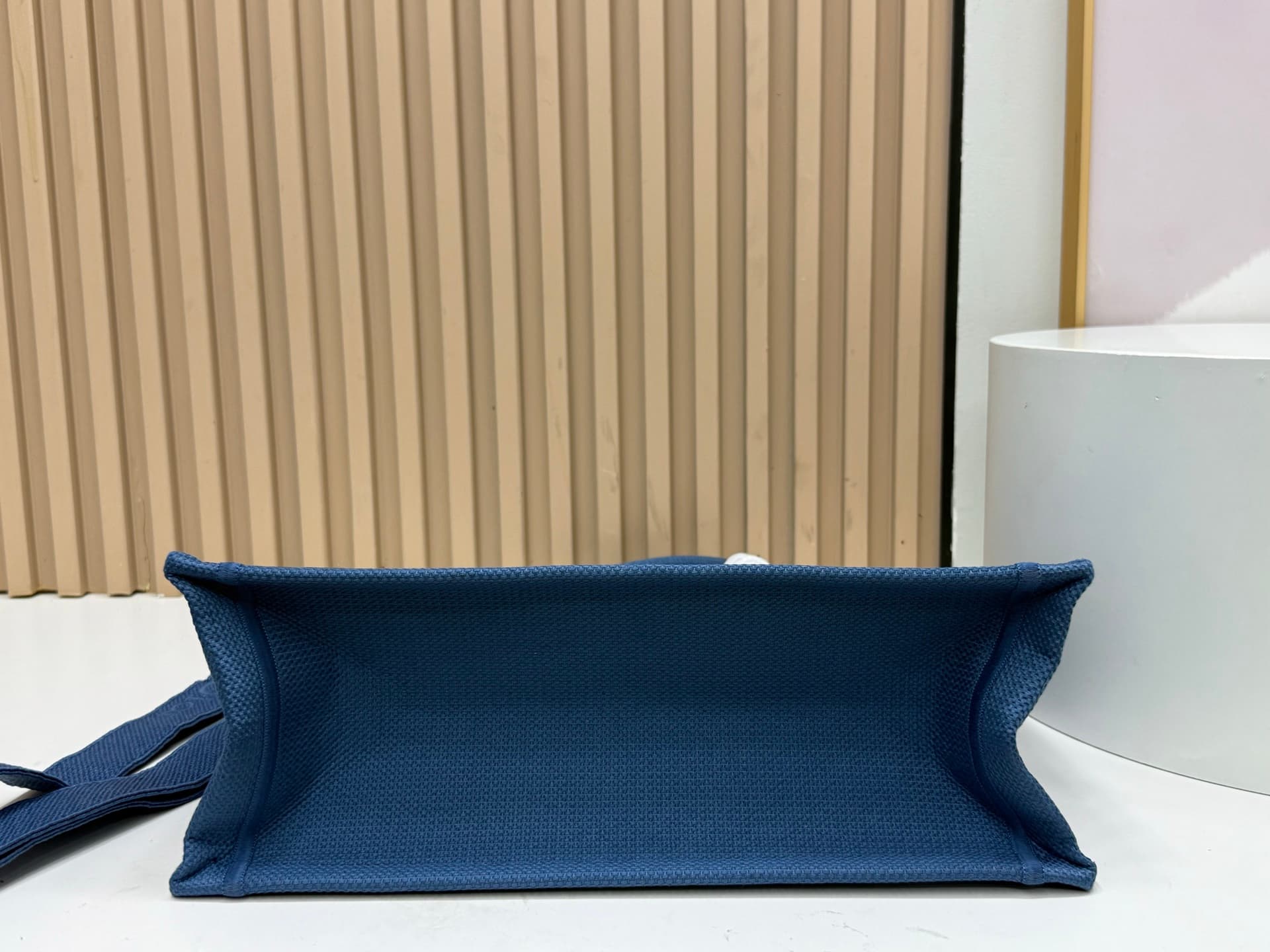 C1735 Details of Diò JWA’s new bags in the first season! The classic bags have a modern touch. — image 8