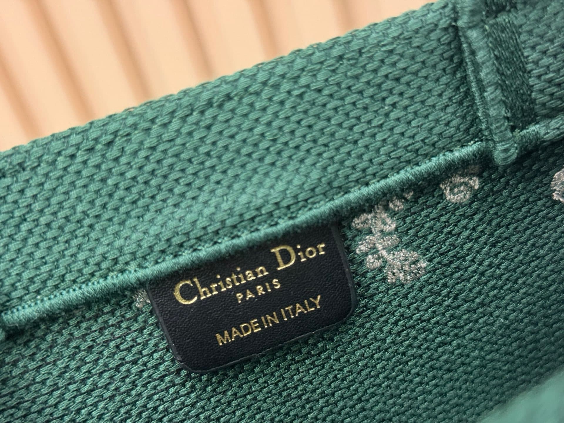 C1730 Details of Diore JWA’s new bags in the first season! The classic bags now have a modern touch. — image 7