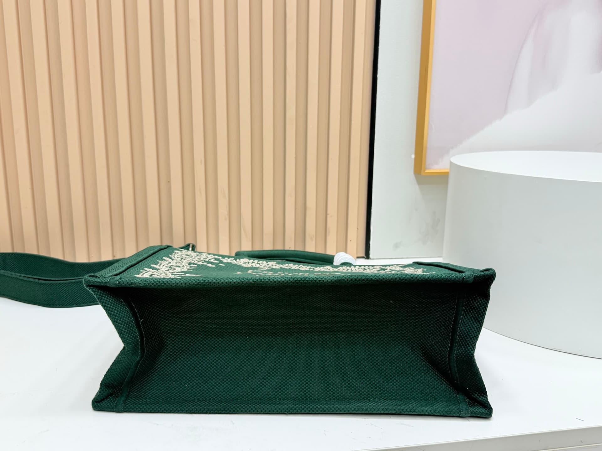 C1728 Details of Diore JWA’s new bags in the first season! The classic bags now have a modern feel. — image 8