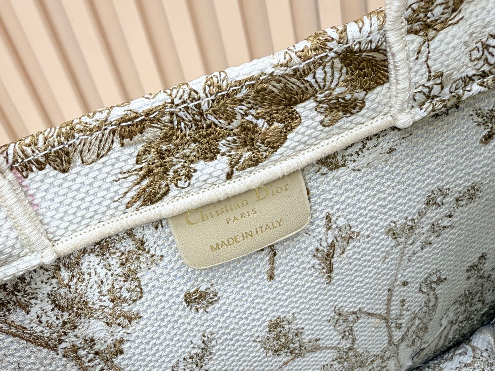 C1724 Details of Dior JWA’s new bags in the first season! The classic bags have a modern touch. — image 8