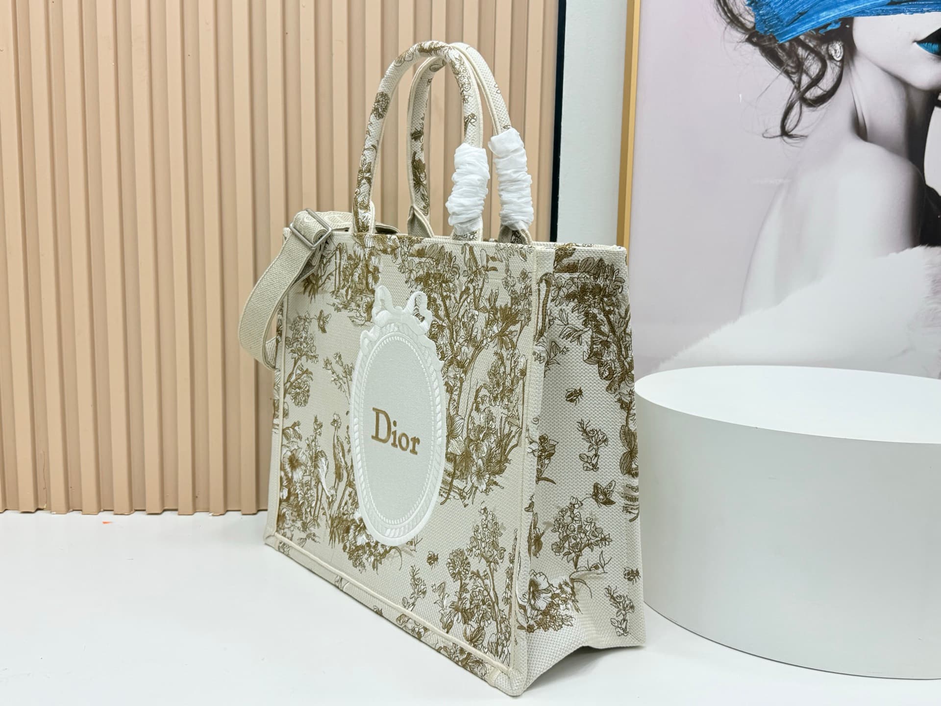 C1720 Details of Diore JWA’s new bags in the first season! The classic bags now have a modern touch. — image 3