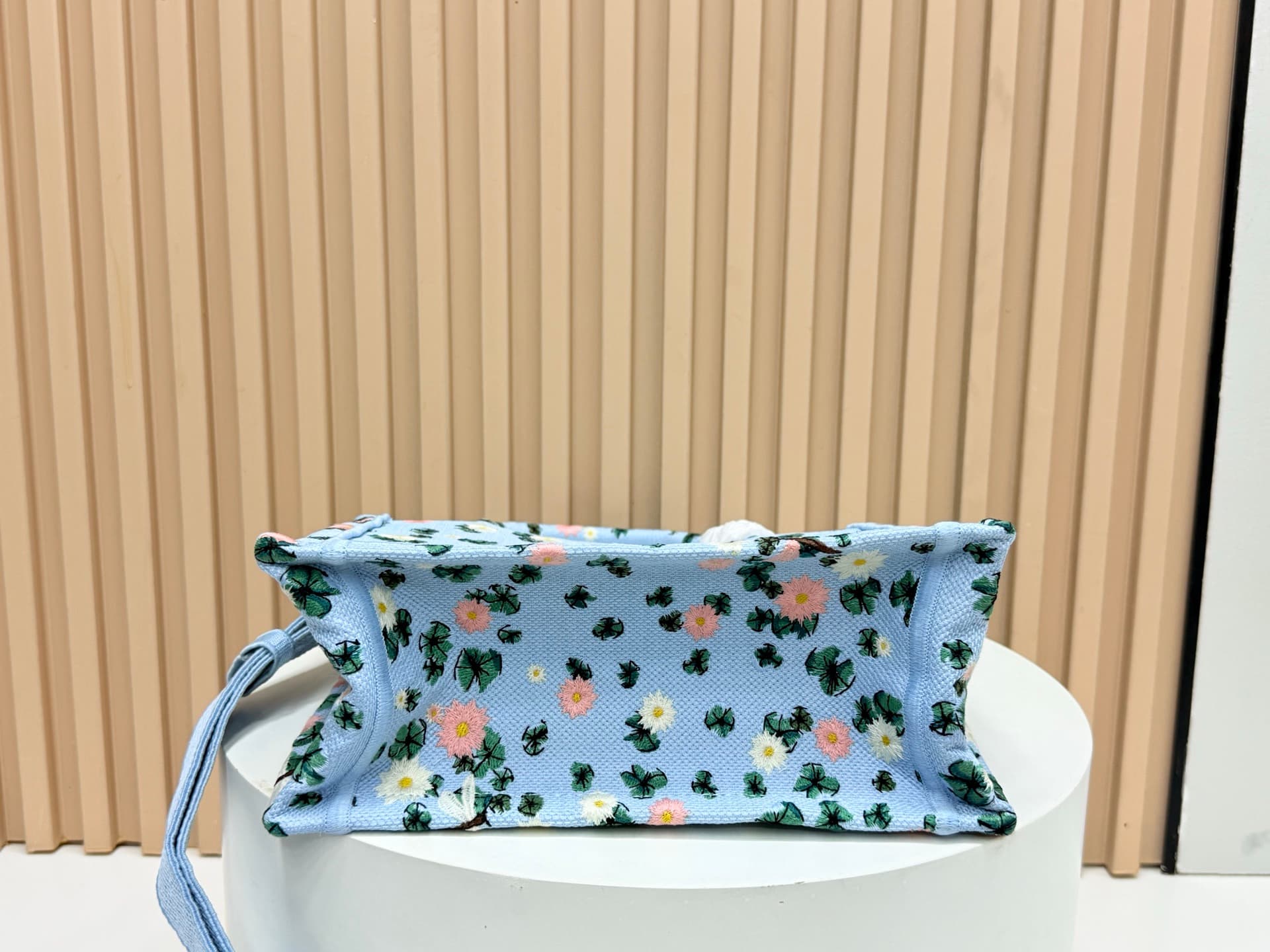C1718 Details of Diore JWA’s new bags in the first season! The classic bags now have a modern touch. — image 8
