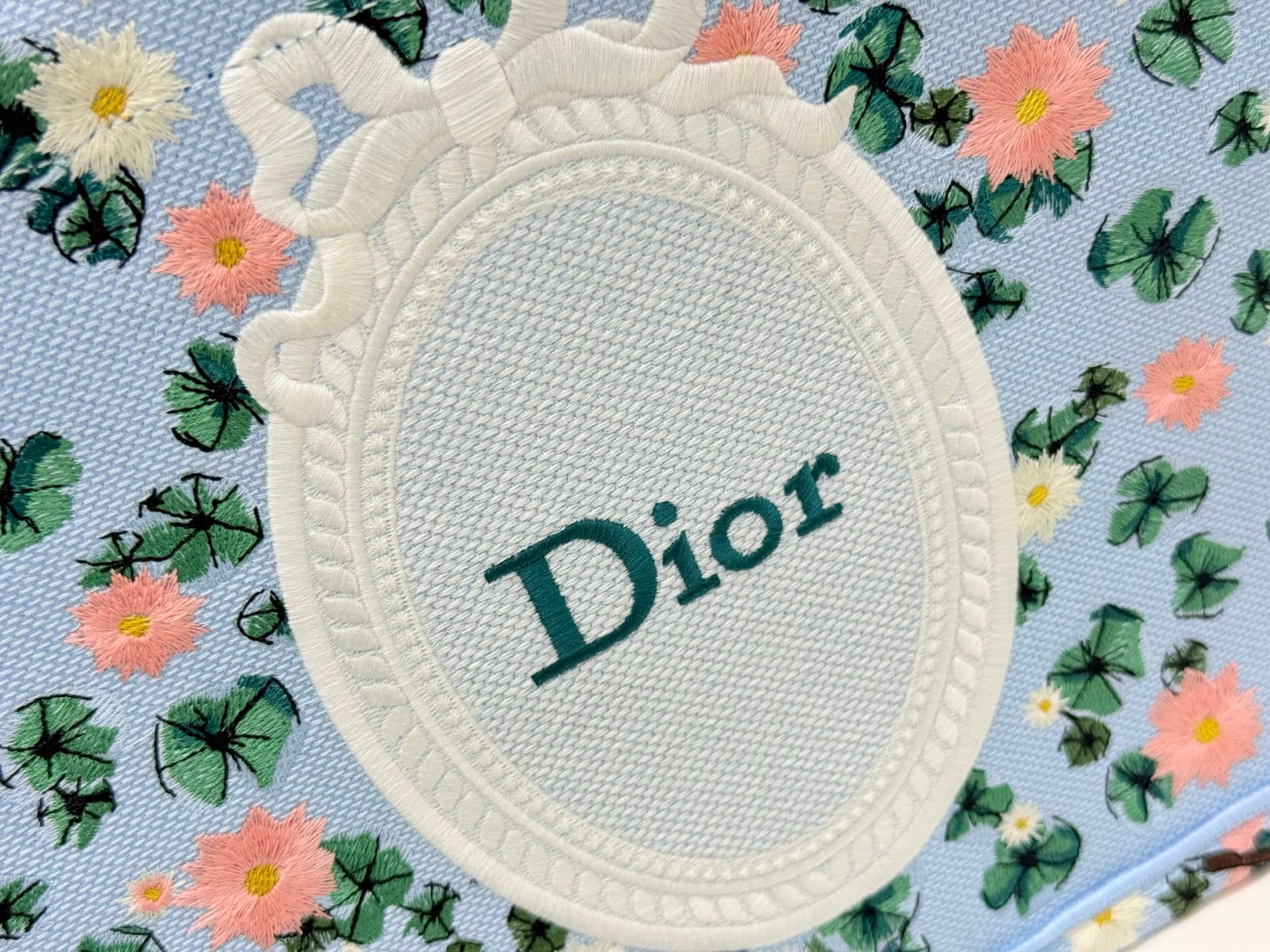 C1716 Details of Diò JWA’s new bags in the first season! The classic style with a modern touch — image 7