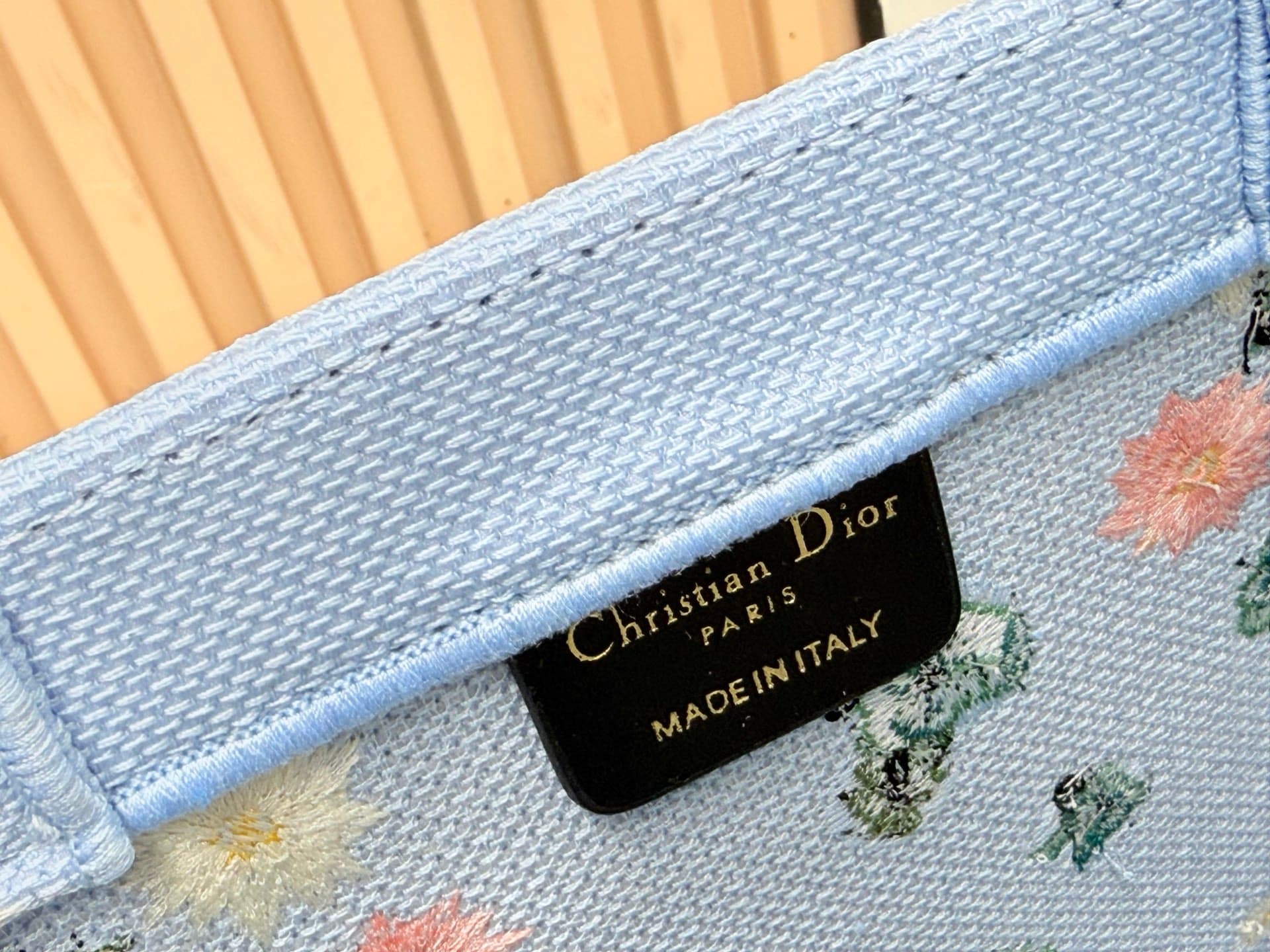 C1716 Details of Diò JWA’s new bags in the first season! The classic style with a modern touch — image 6