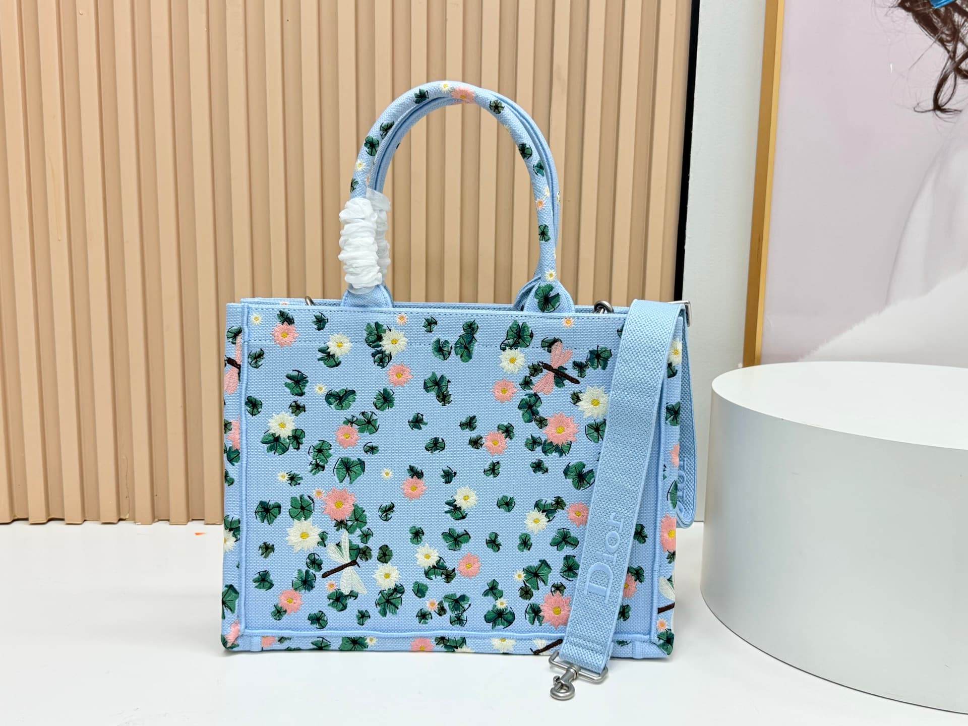 C1716 Details of Diò JWA’s new bags in the first season! The classic style with a modern touch — image 4