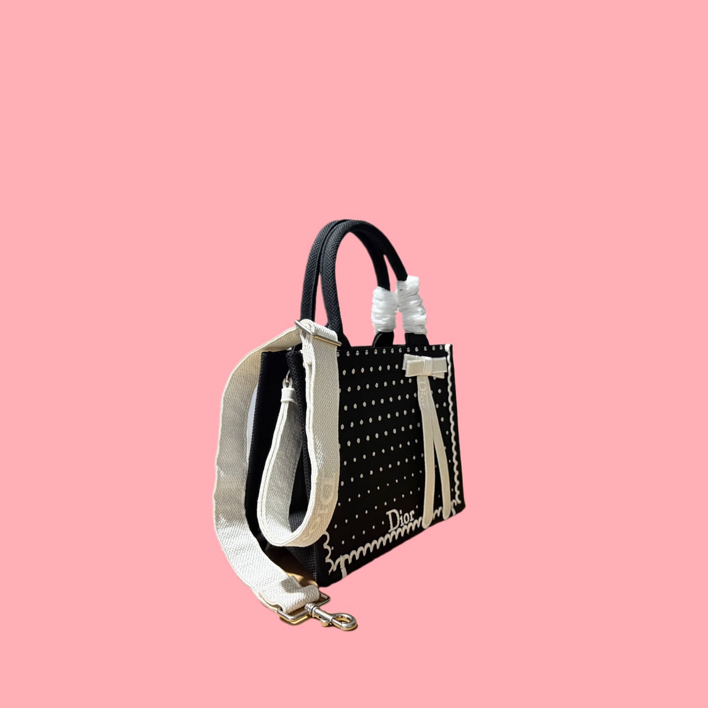 C1788 Details of Diore JWA’s new bags in the first season! The classic bags now have a modern feel. — image 2