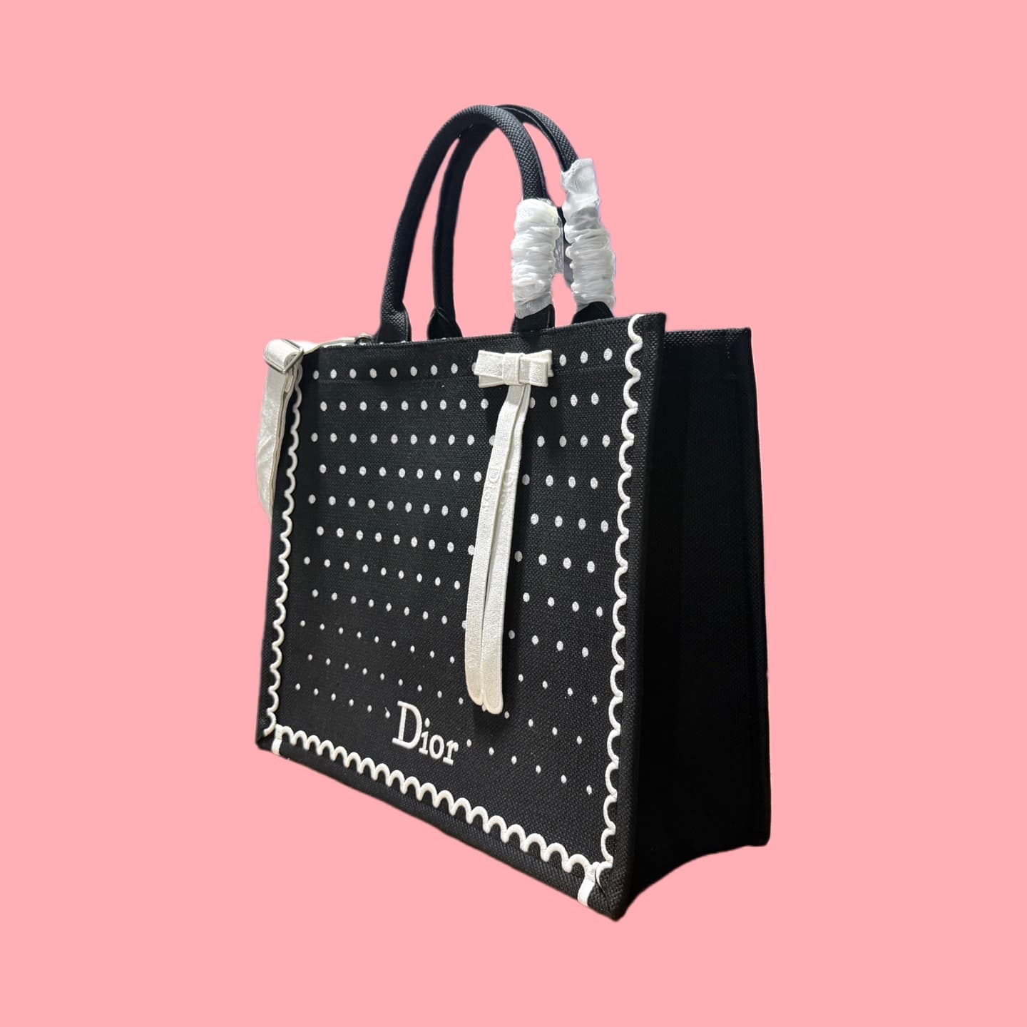 C1790 Details of Diore JWA’s new bags in the first season! The classic bags now have a modern touch. — image 3