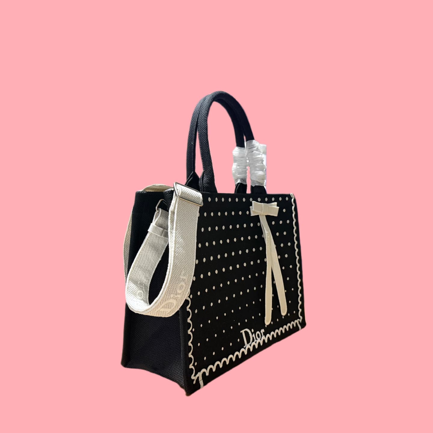 C1789 Details of Diô JWA’s new bags in the first season! The classic bags now have a modern feel — image 2