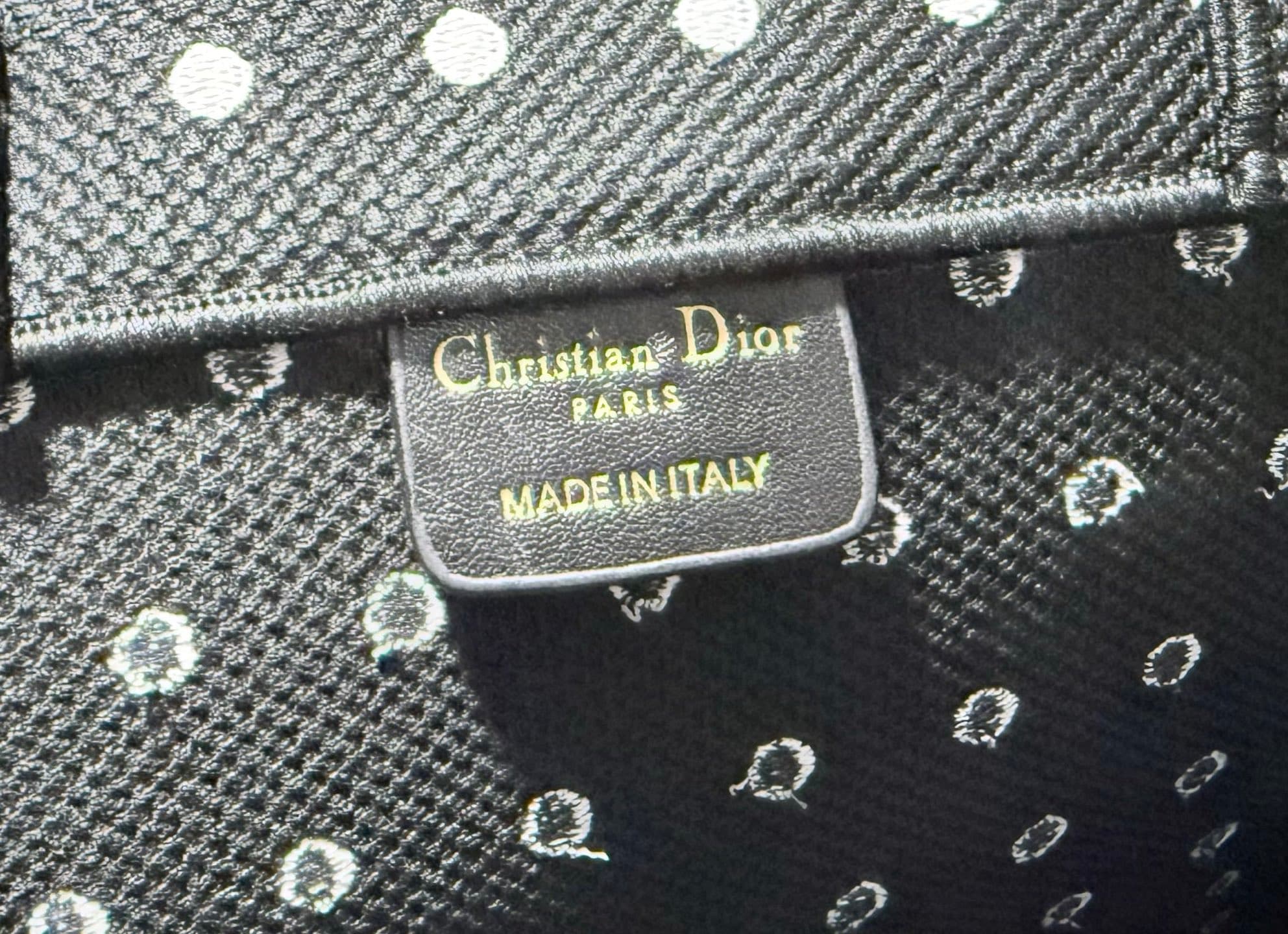 C1789 Details of Diô JWA’s new bags in the first season! The classic bags now have a modern feel — image 5