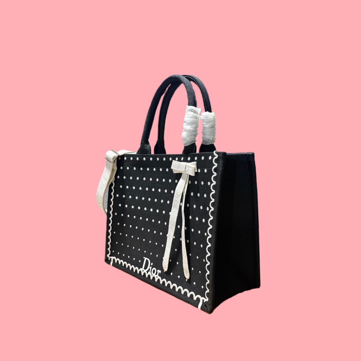 C1789 Details of Diô JWA’s new bags in the first season! The classic bags now have a modern feel — image 3