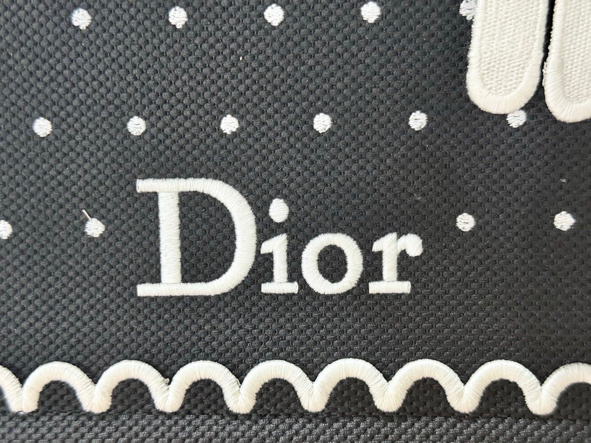 C1790 Details of Diore JWA’s new bags in the first season! The classic bags now have a modern touch. — image 6