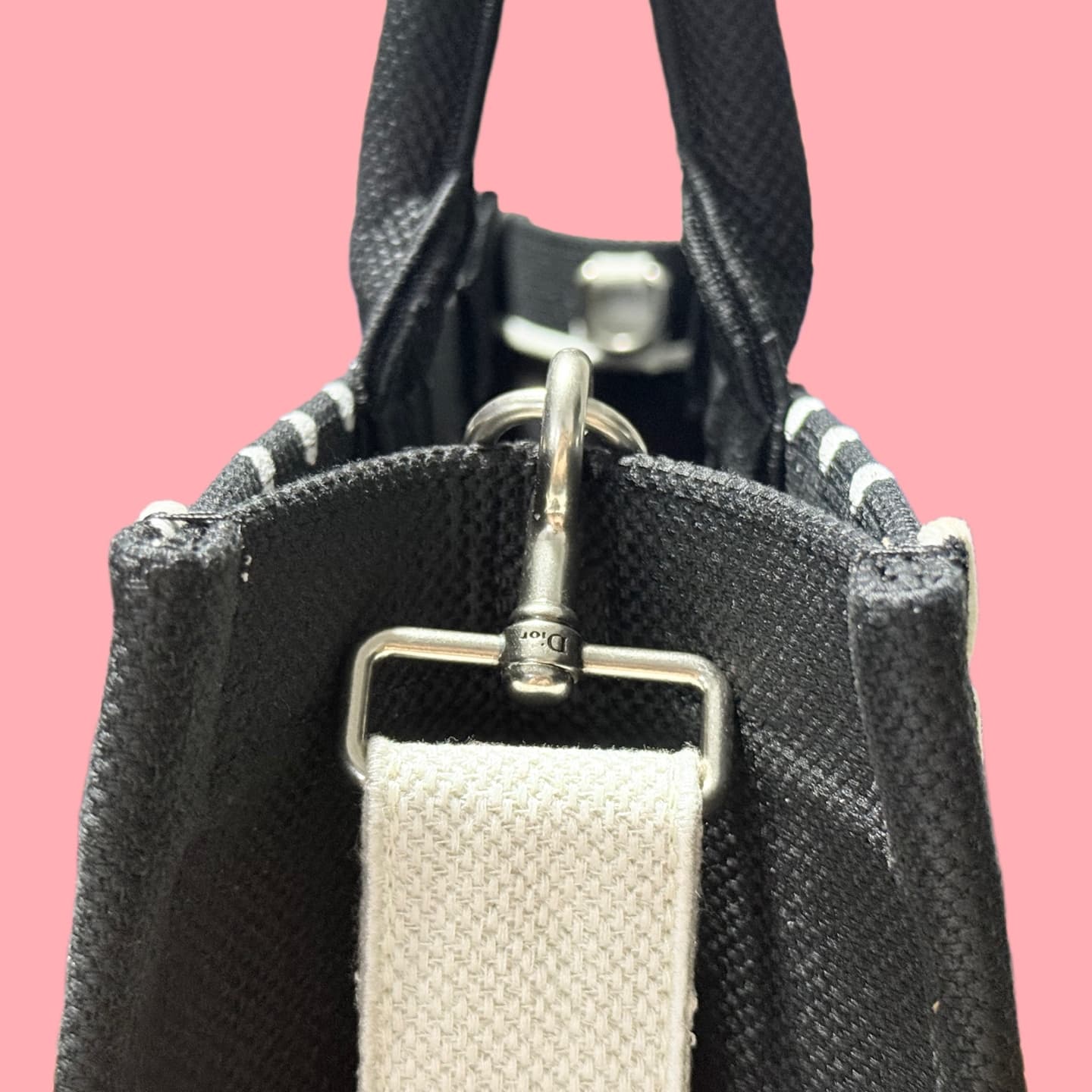 C1790 Details of Diore JWA’s new bags in the first season! The classic bags now have a modern touch. — image 5