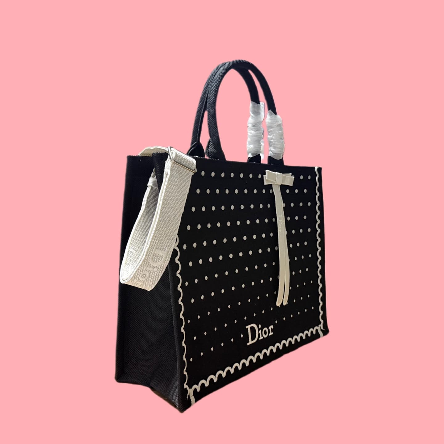 C1790 Details of Diore JWA’s new bags in the first season! The classic bags now have a modern touch. — image 2