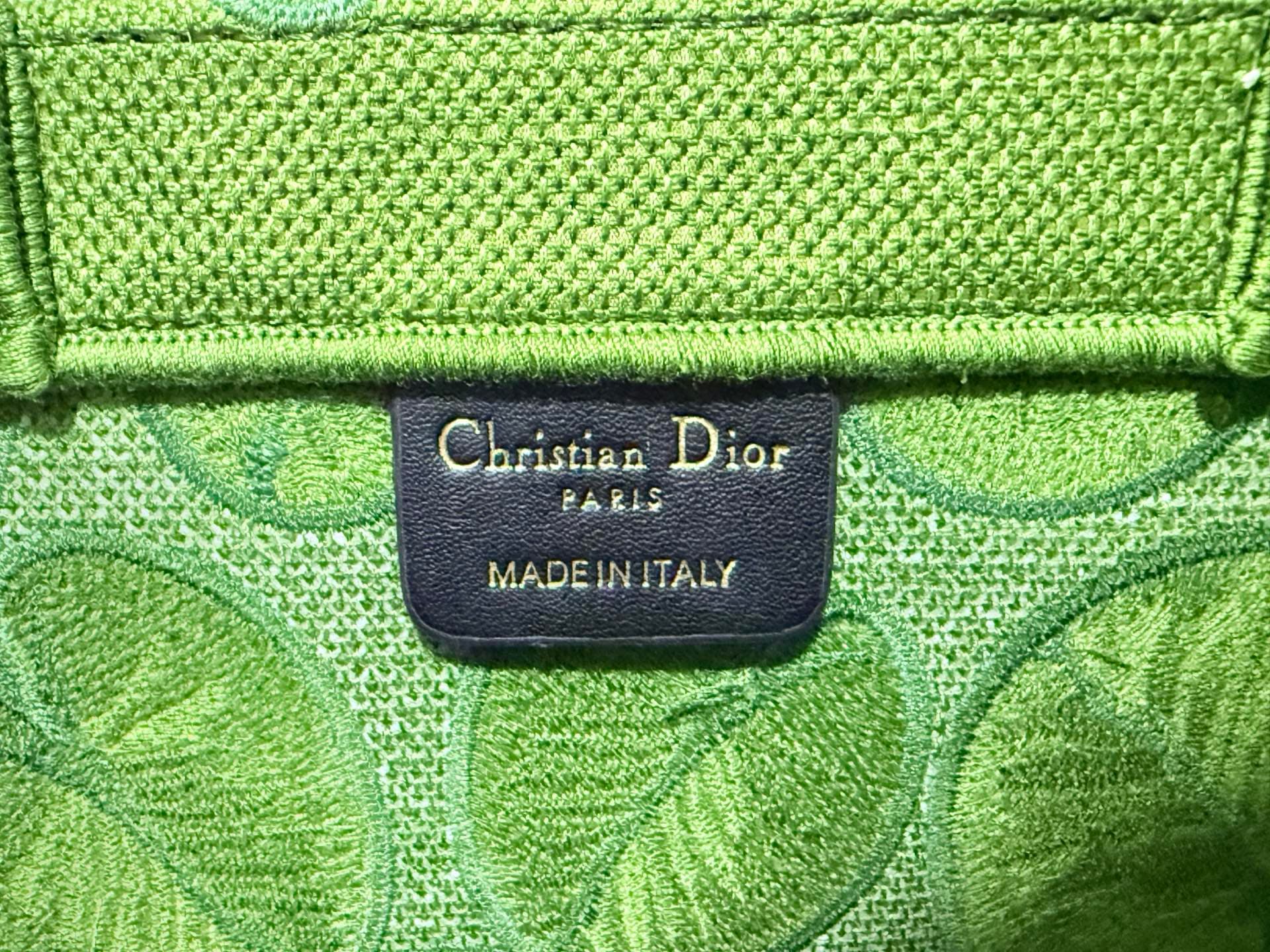 C1797 Details of Diô JWA’s new bags in the first season! The classic bags now have a modern feel. — image 7