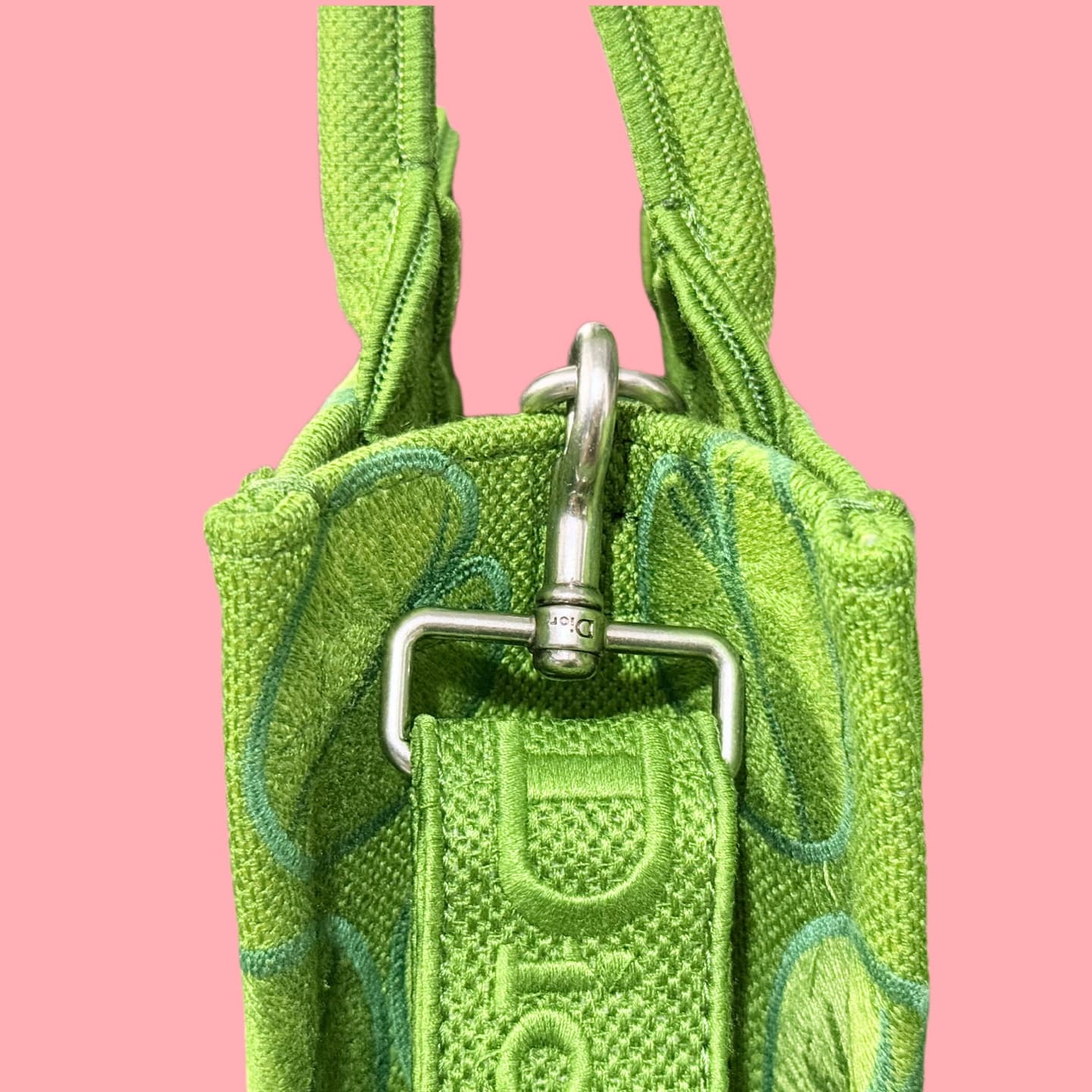 C1797 Details of Diô JWA’s new bags in the first season! The classic bags now have a modern feel. — image 6