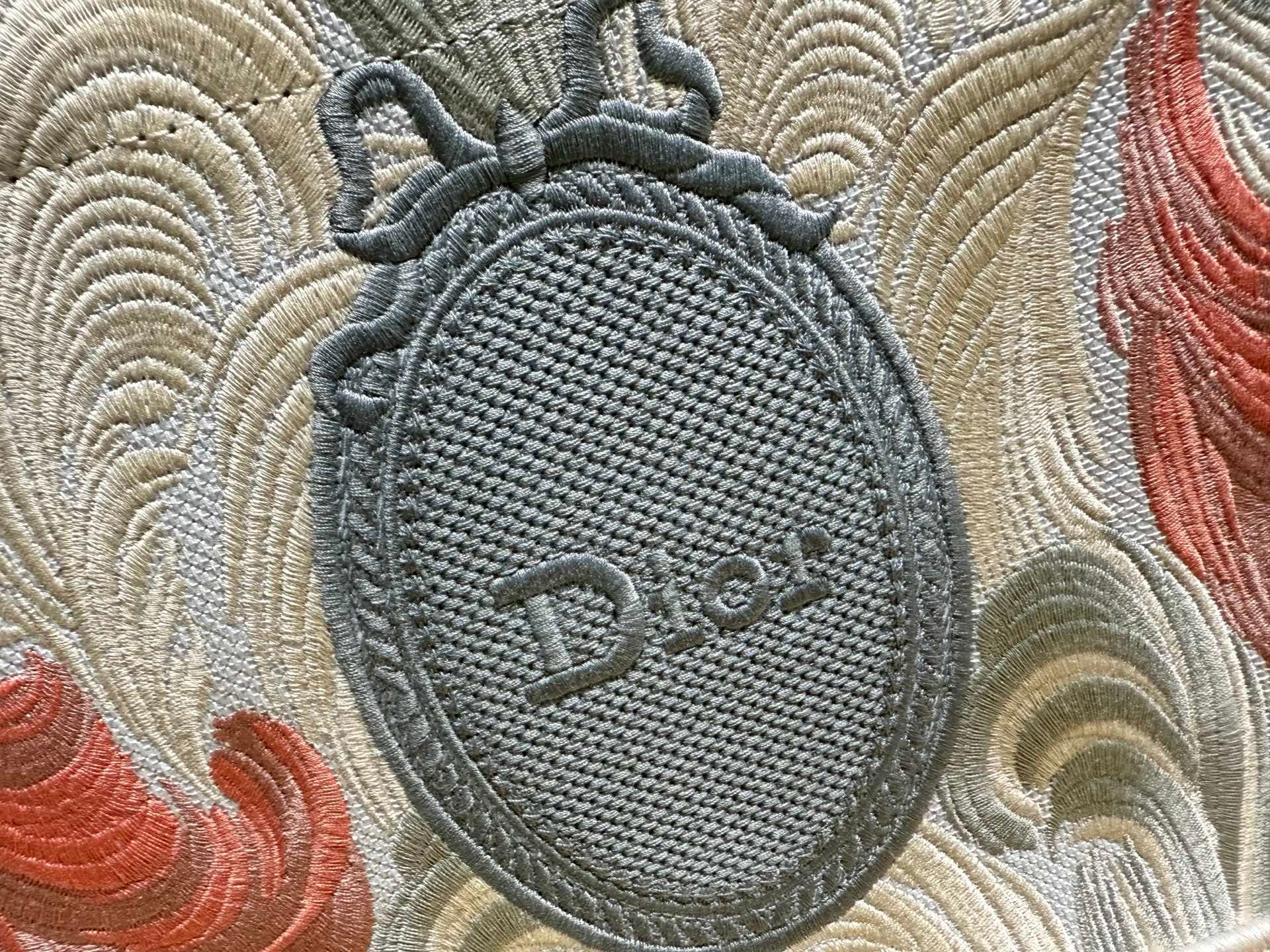 C1791 Details of Diô JWA’s new bags in the first season! The classic bags now have a modern touch. — image 7
