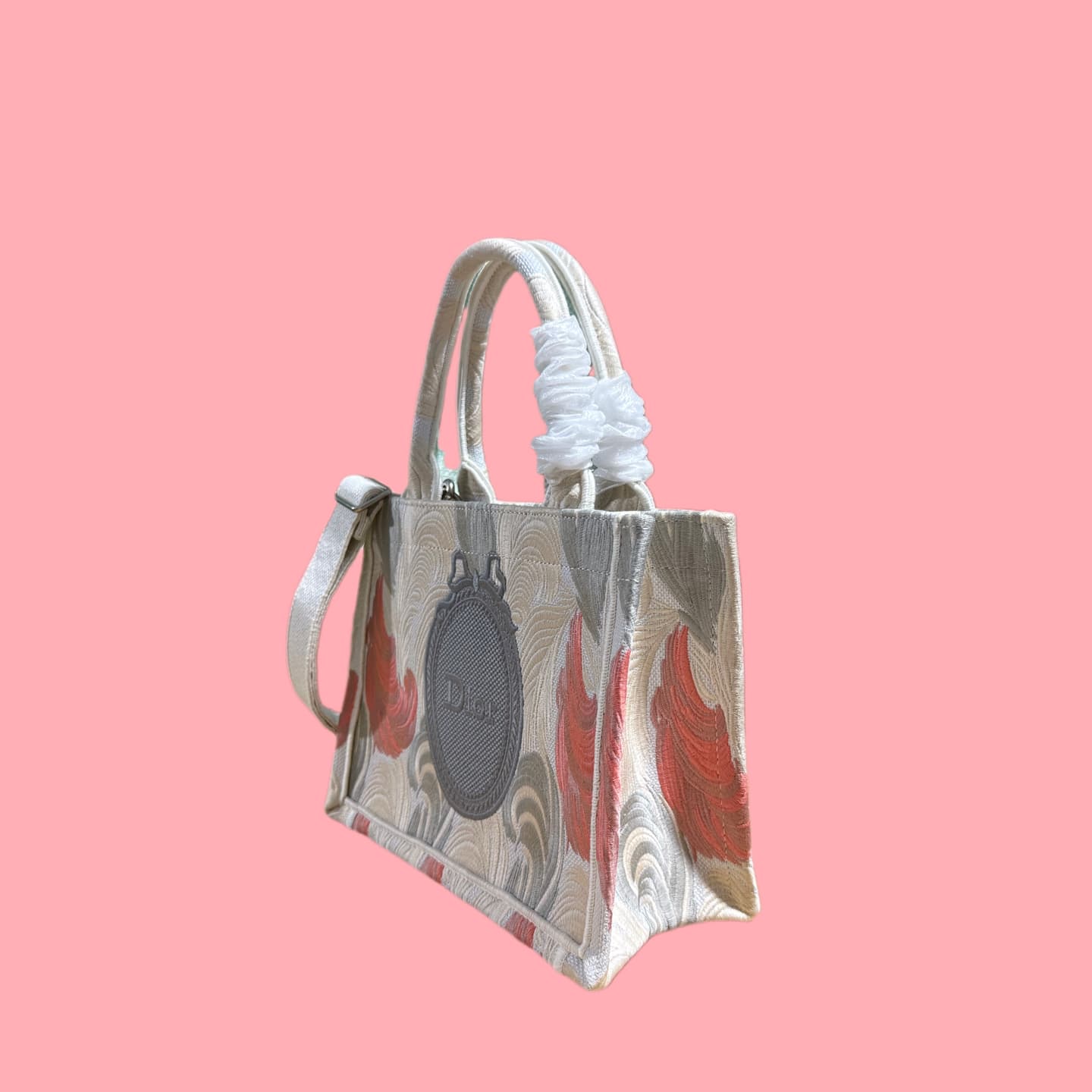 C1791 Details of Diô JWA’s new bags in the first season! The classic bags now have a modern touch. — image 3