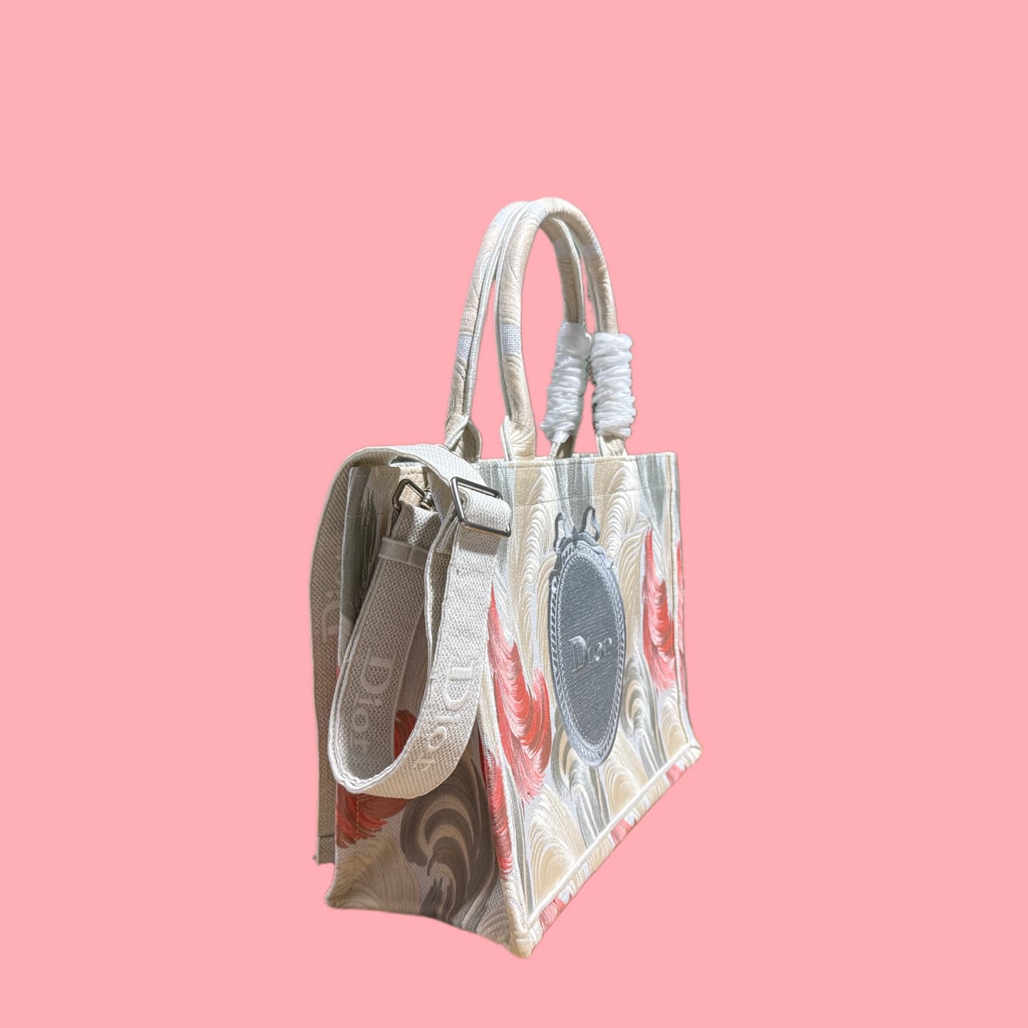 C1792 Details of Diore JWA’s new bags in the first season! The classic bags now have a modern touch. — image 2
